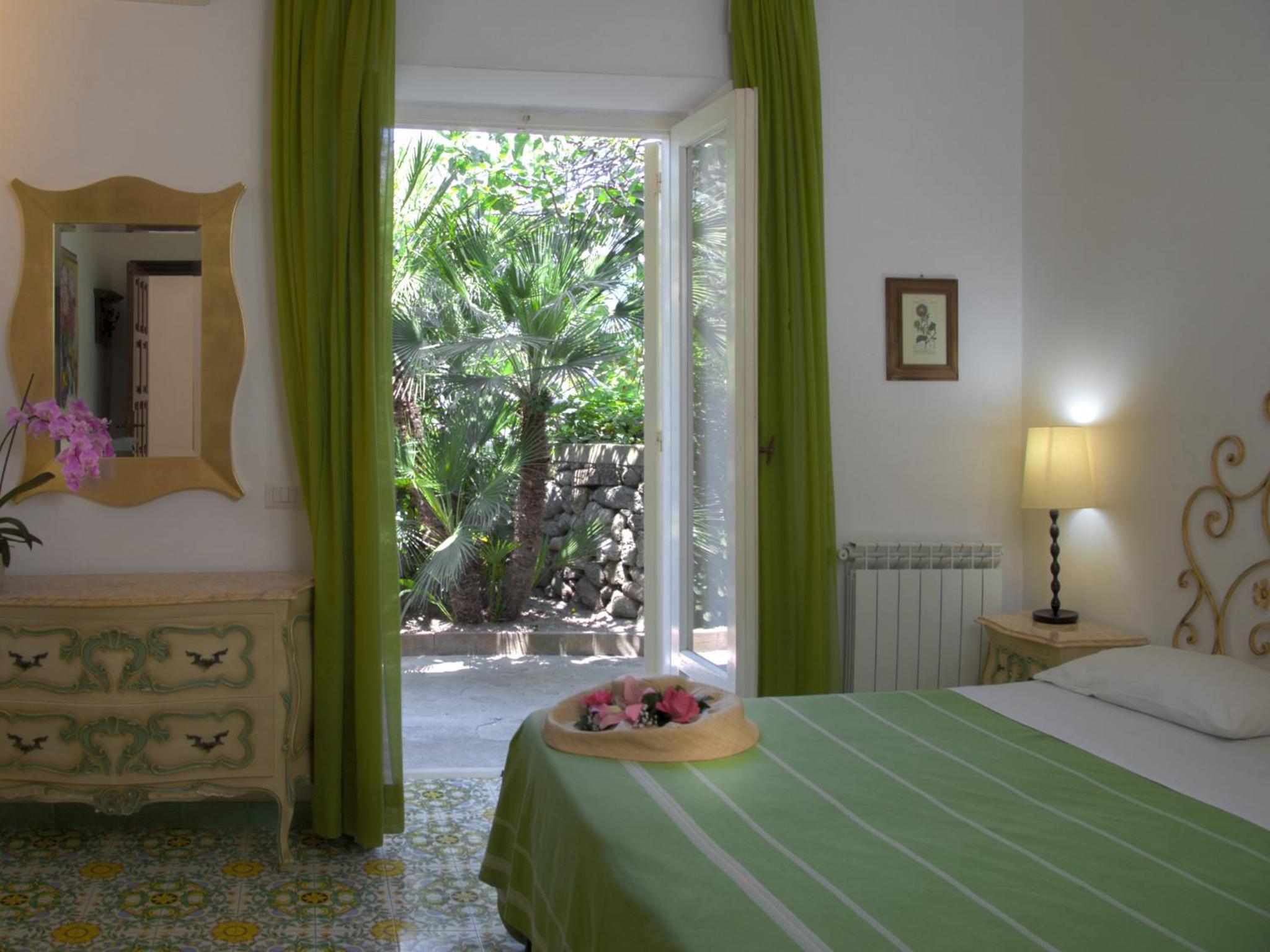 Classic Double or Twin Room - Photo 4