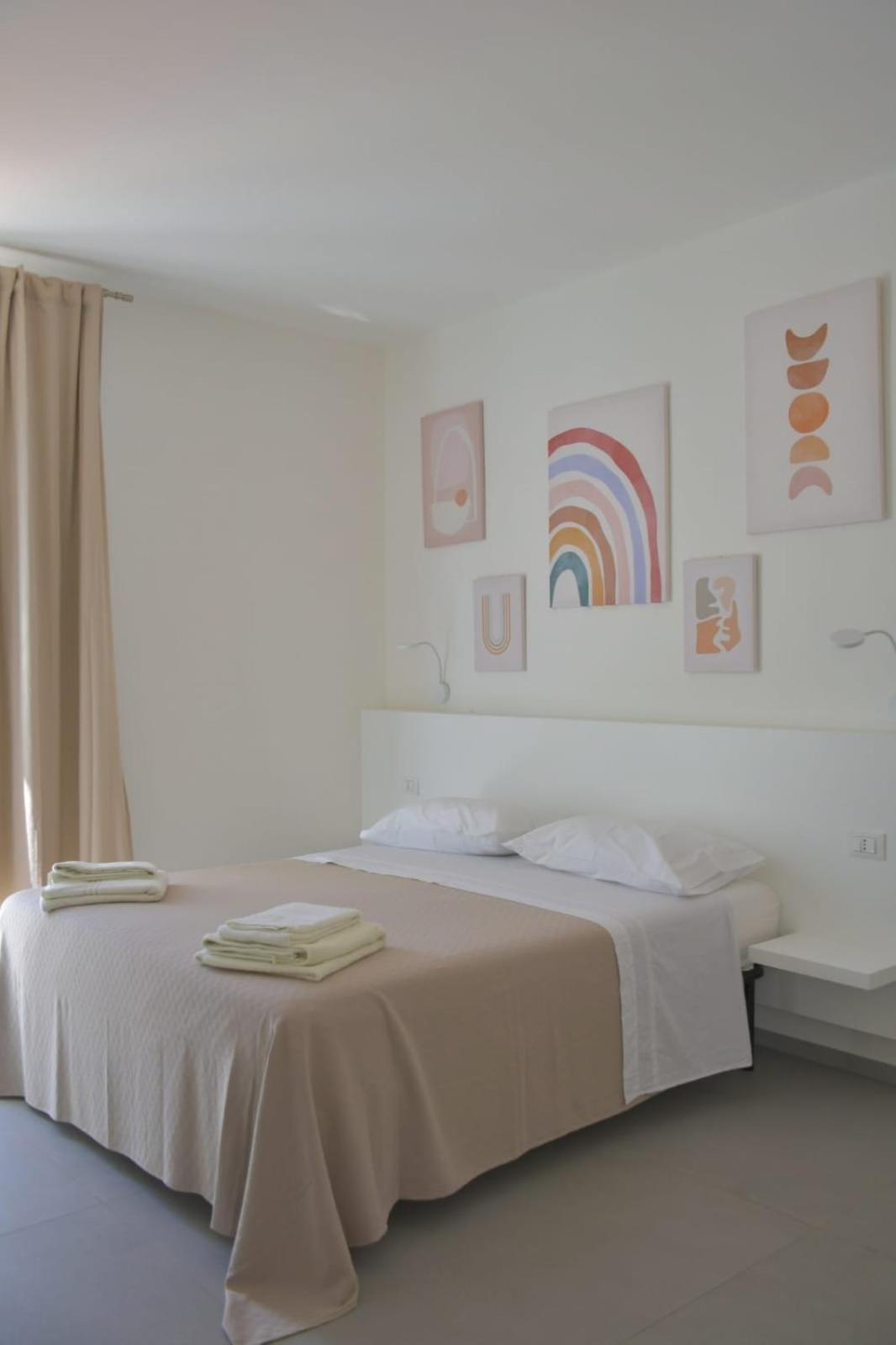 Double Room with Balcony - Photo 5