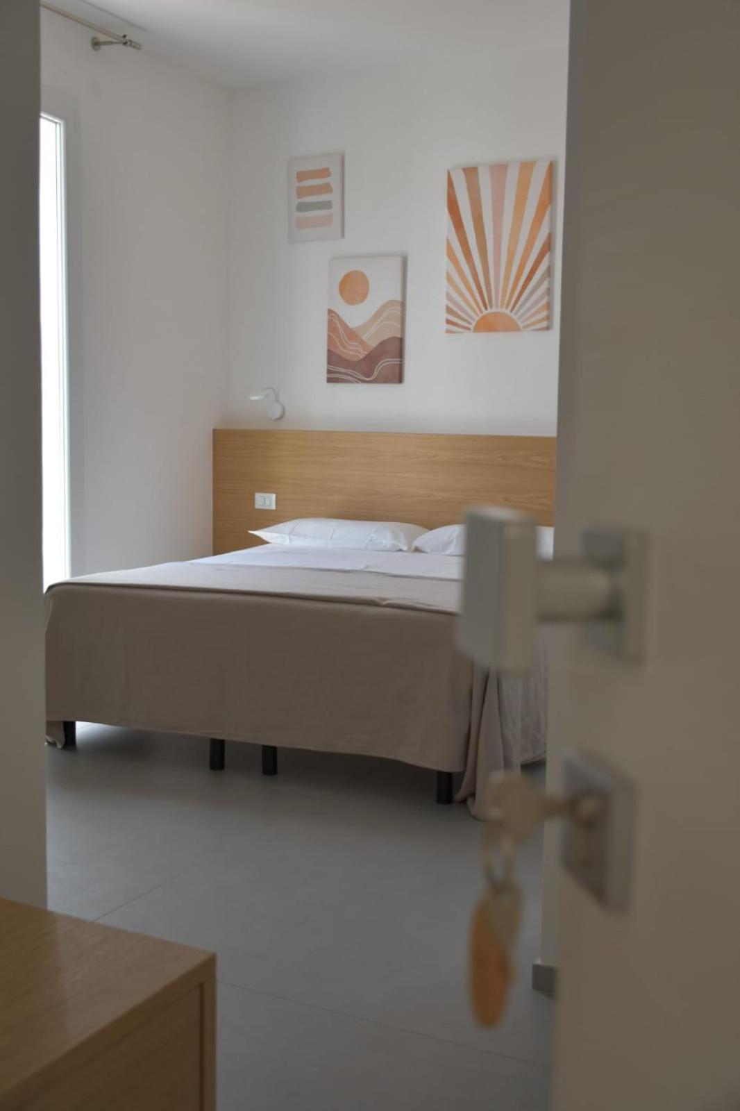 Double Room with Balcony - Photo 2