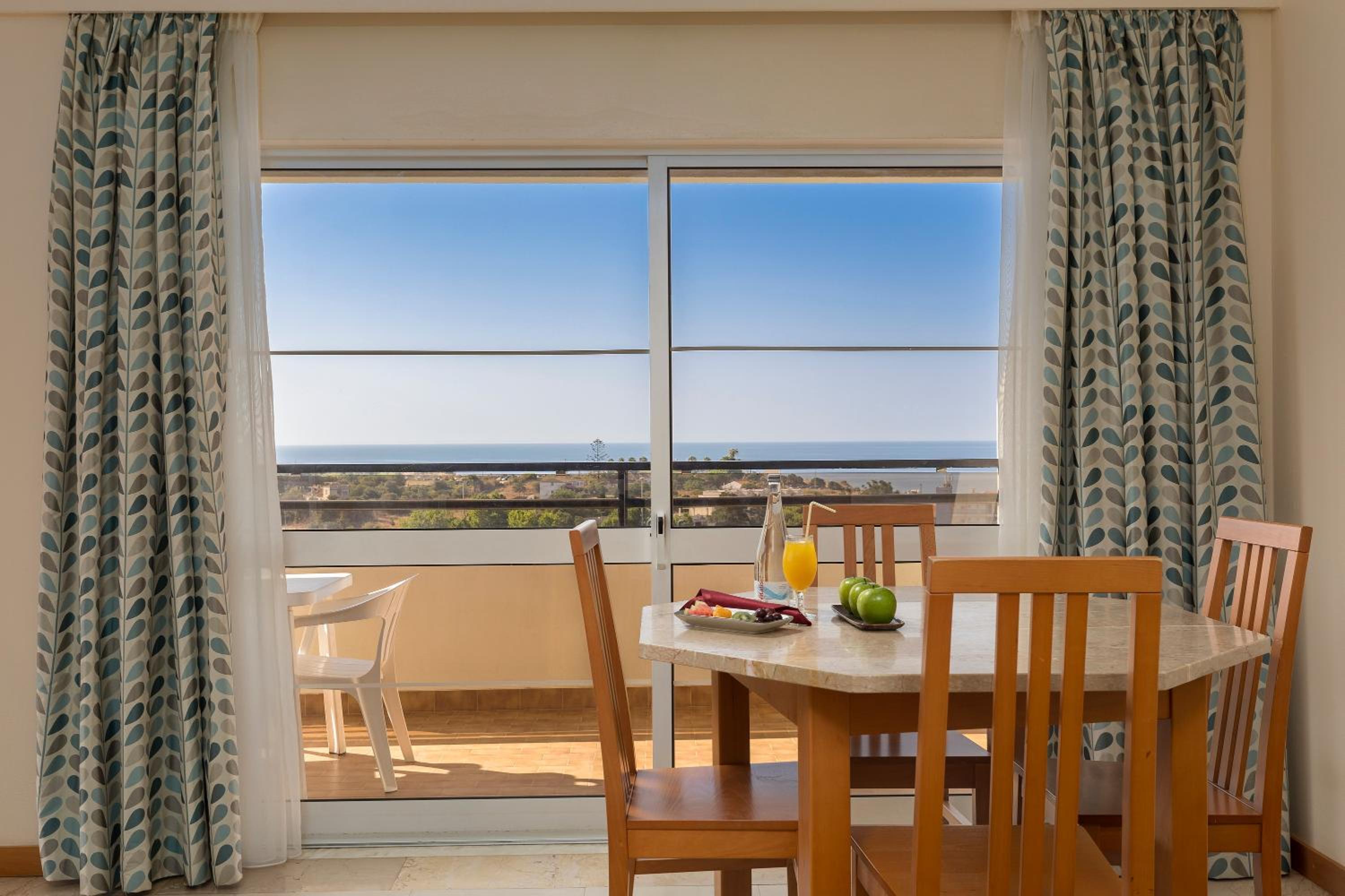 Suite with Sea View thumbnail 6