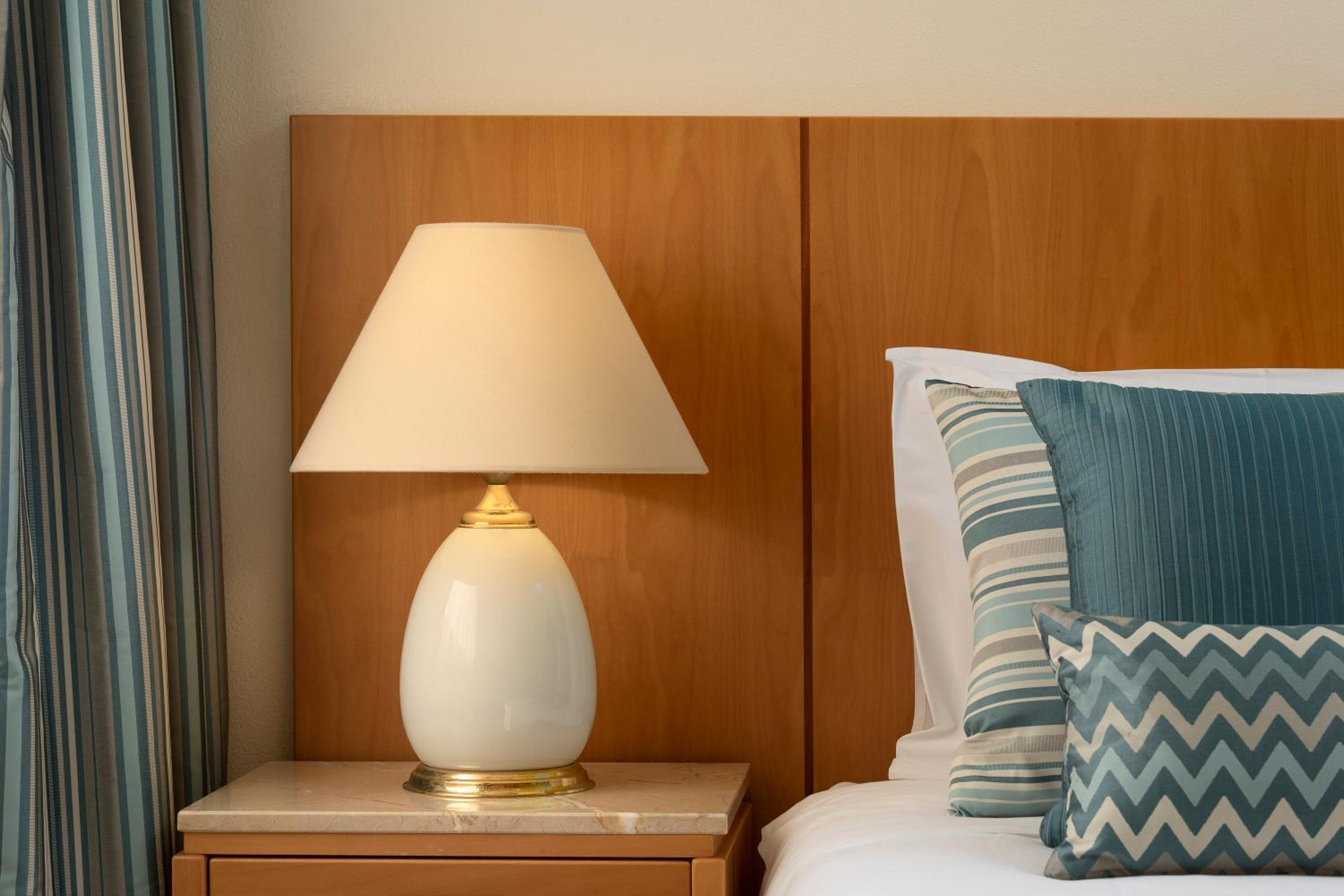 Junior Suite with Partial Sea View