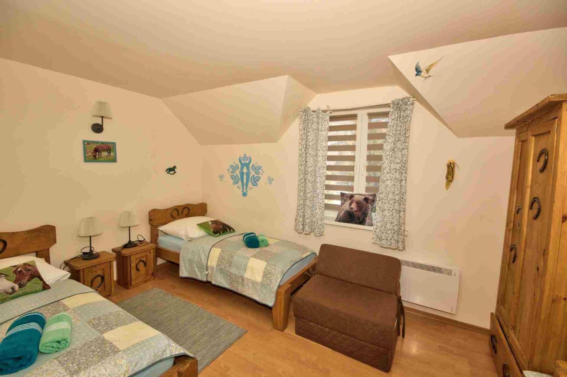 Twin Room with Private Bathroom photo 1