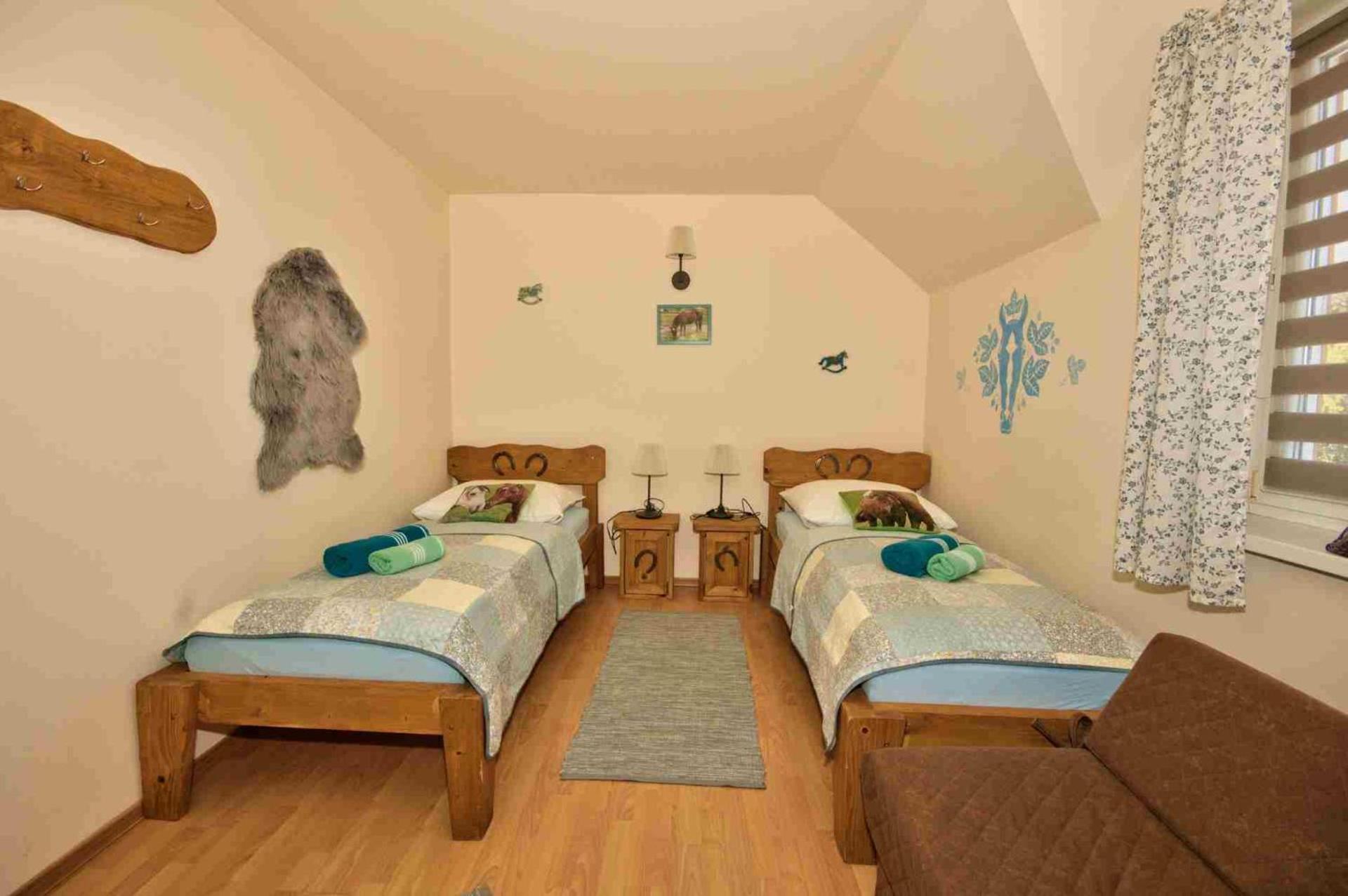 Twin Room with Private Bathroom photo 3