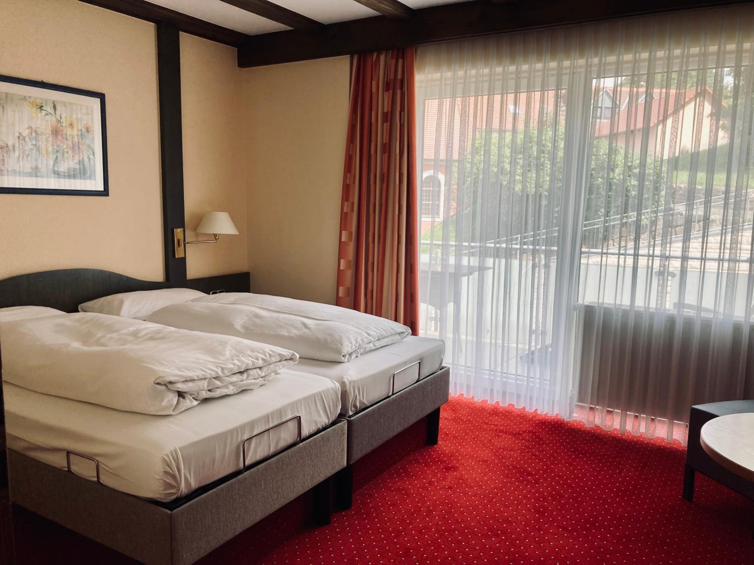 Budget Double Room photo 3