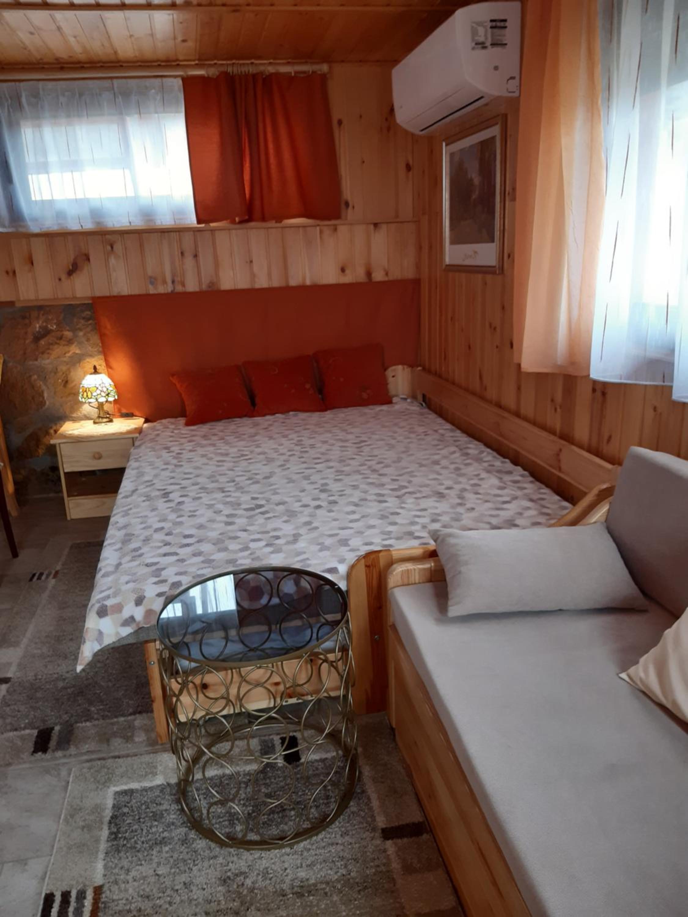 One-Bedroom Apartment - Photo 24