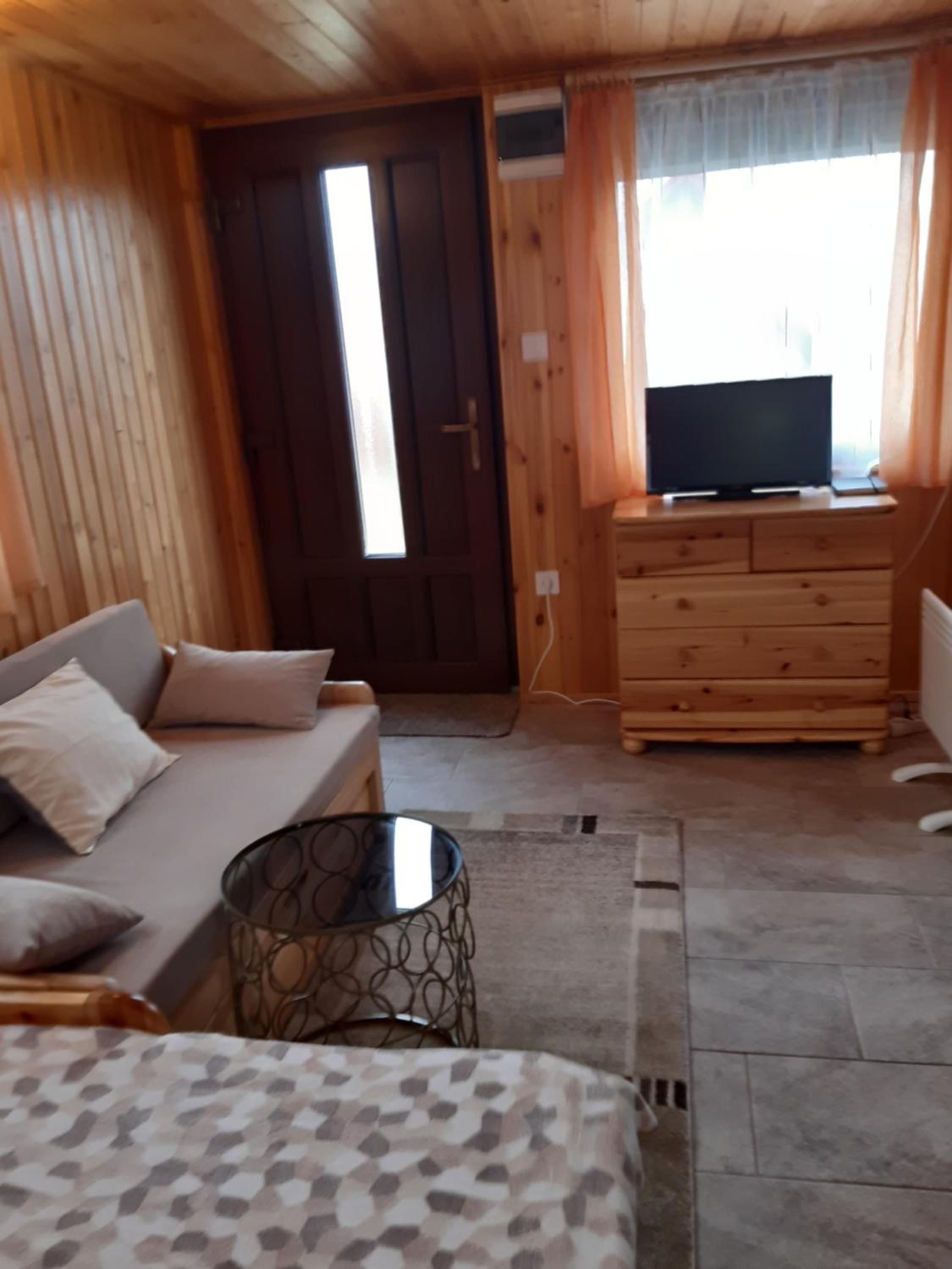 One-Bedroom Apartment - Photo 29