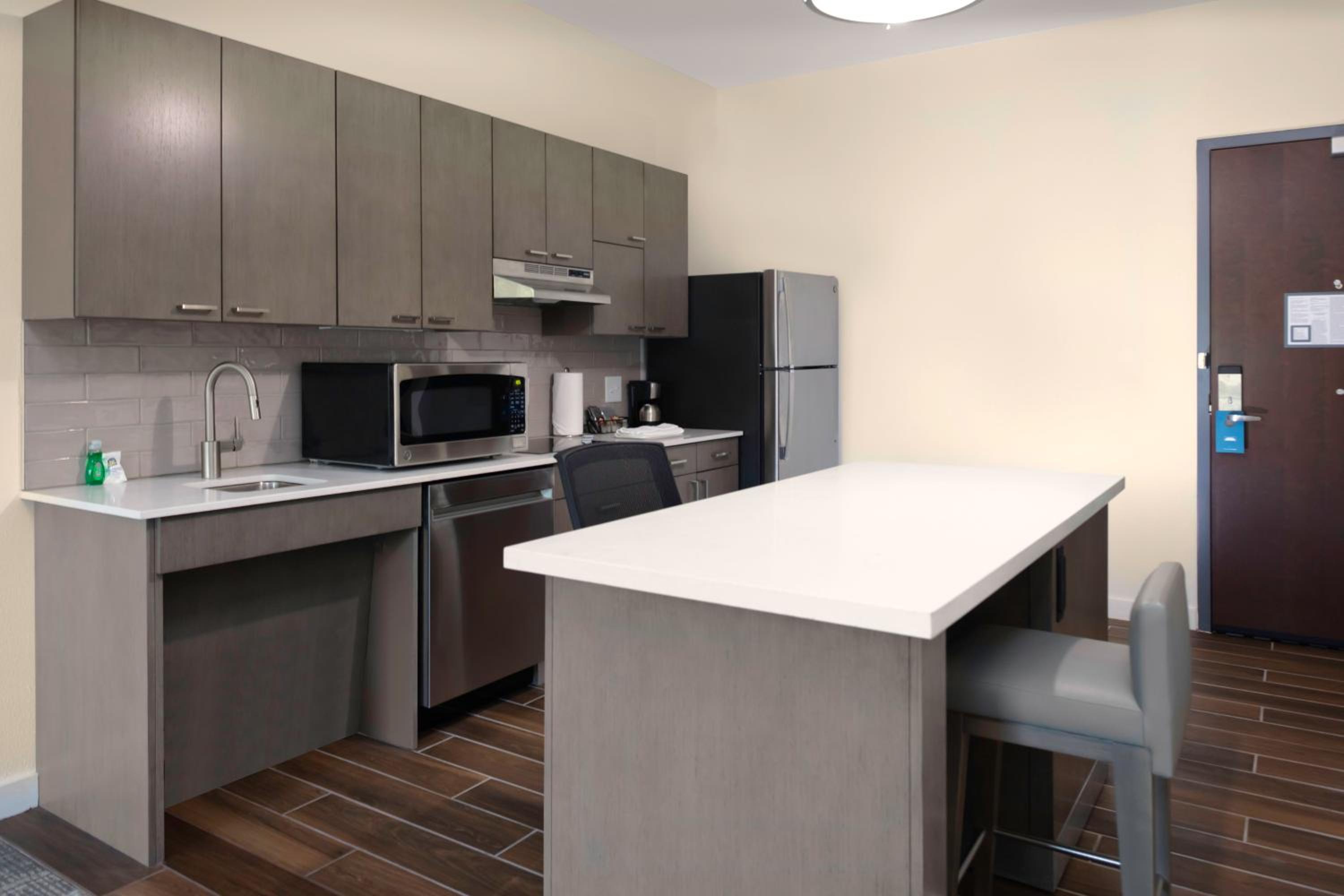 Studio Suite with Two Queen Beds, Sofa Bed and Kitchen - Photo 2