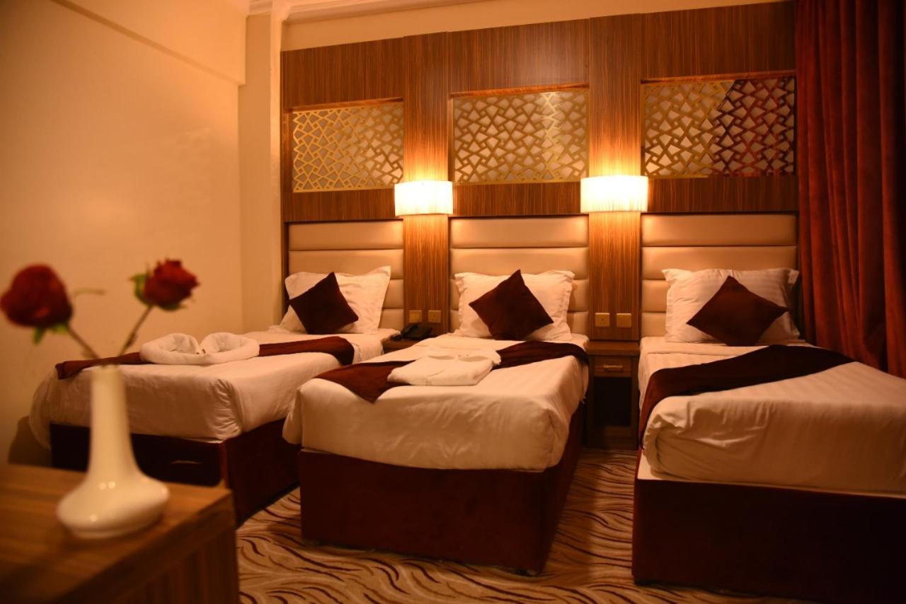 Triple Room With Bathroom photo 2