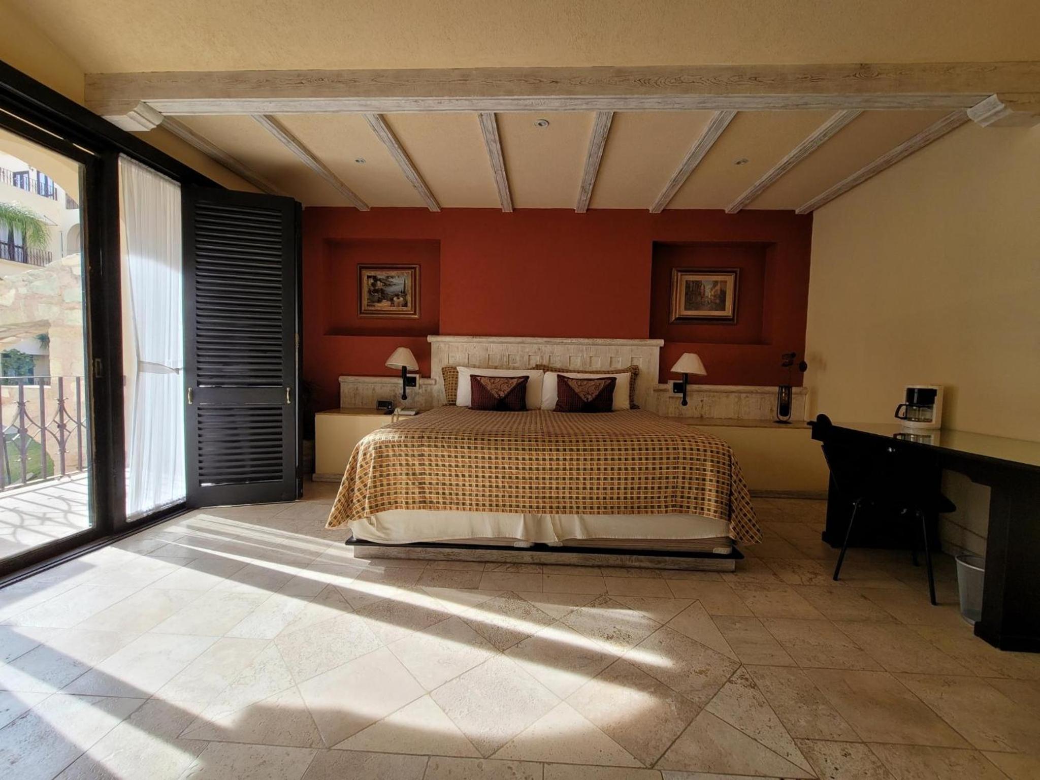 Standard King Room - Photo 1