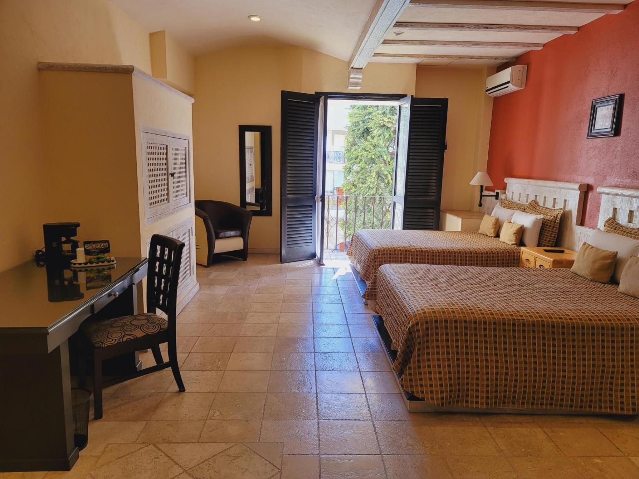 Standard Double Room - Photo 6