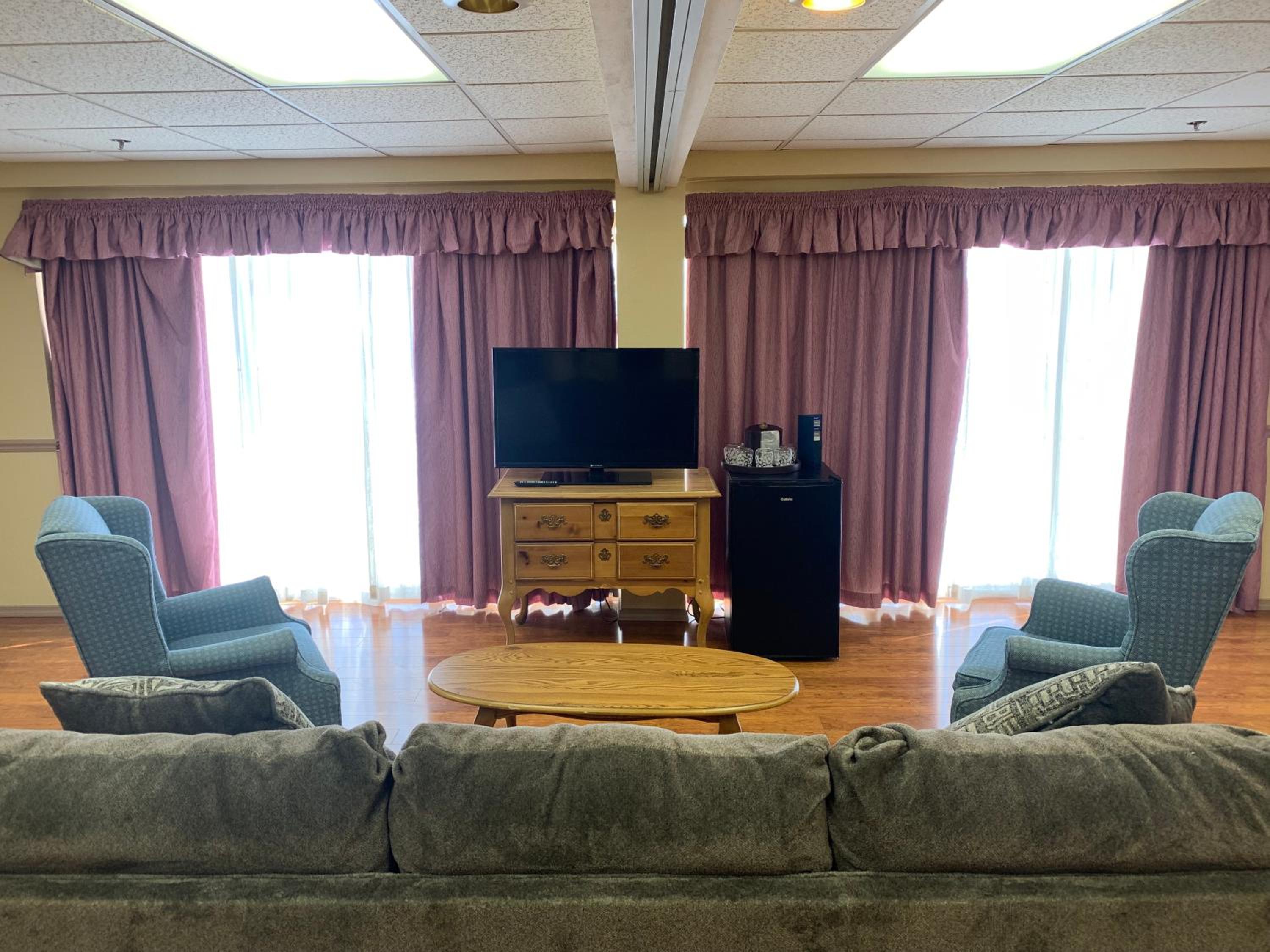 Deluxe Family Room photo 3
