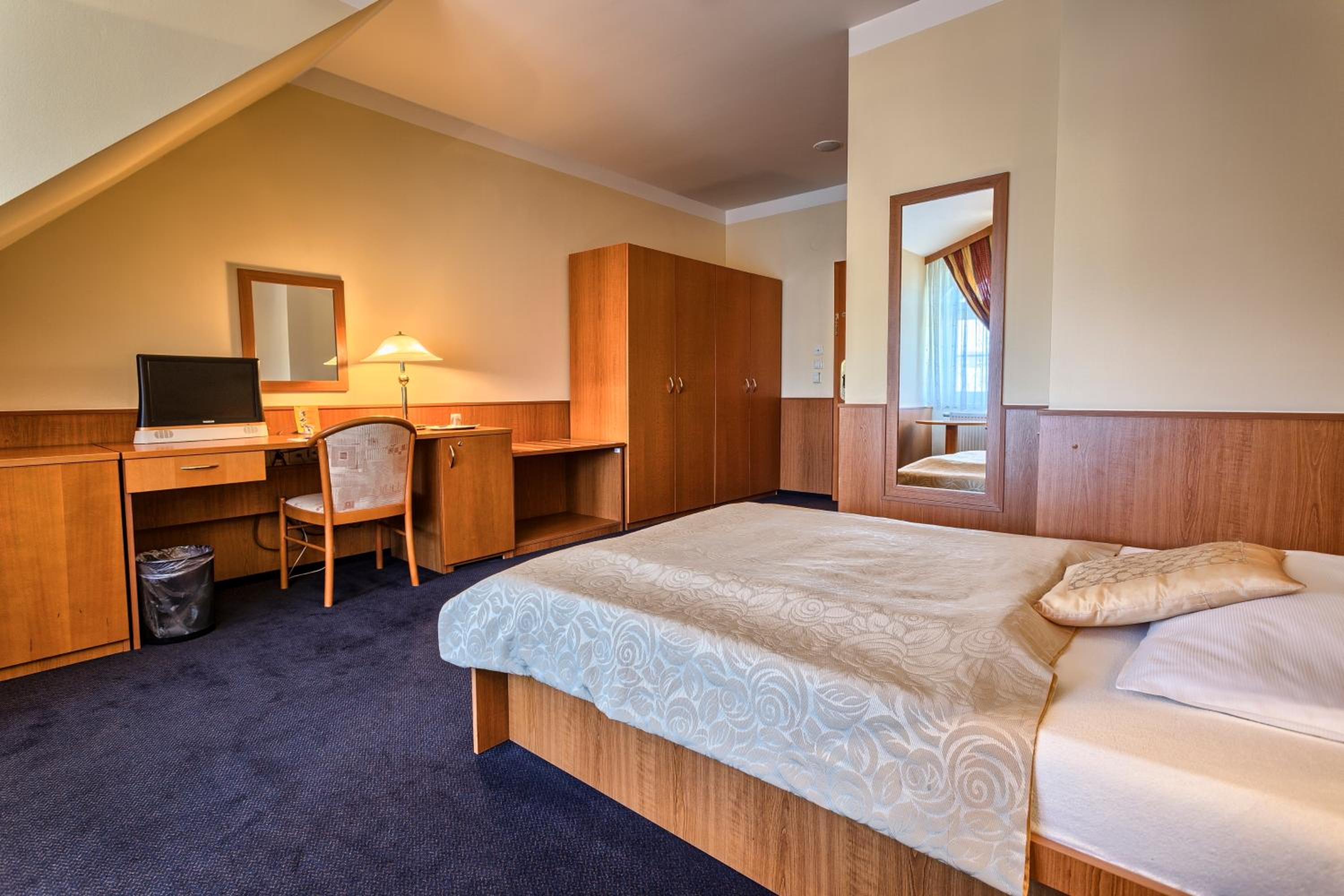 Single Room With Spa Access