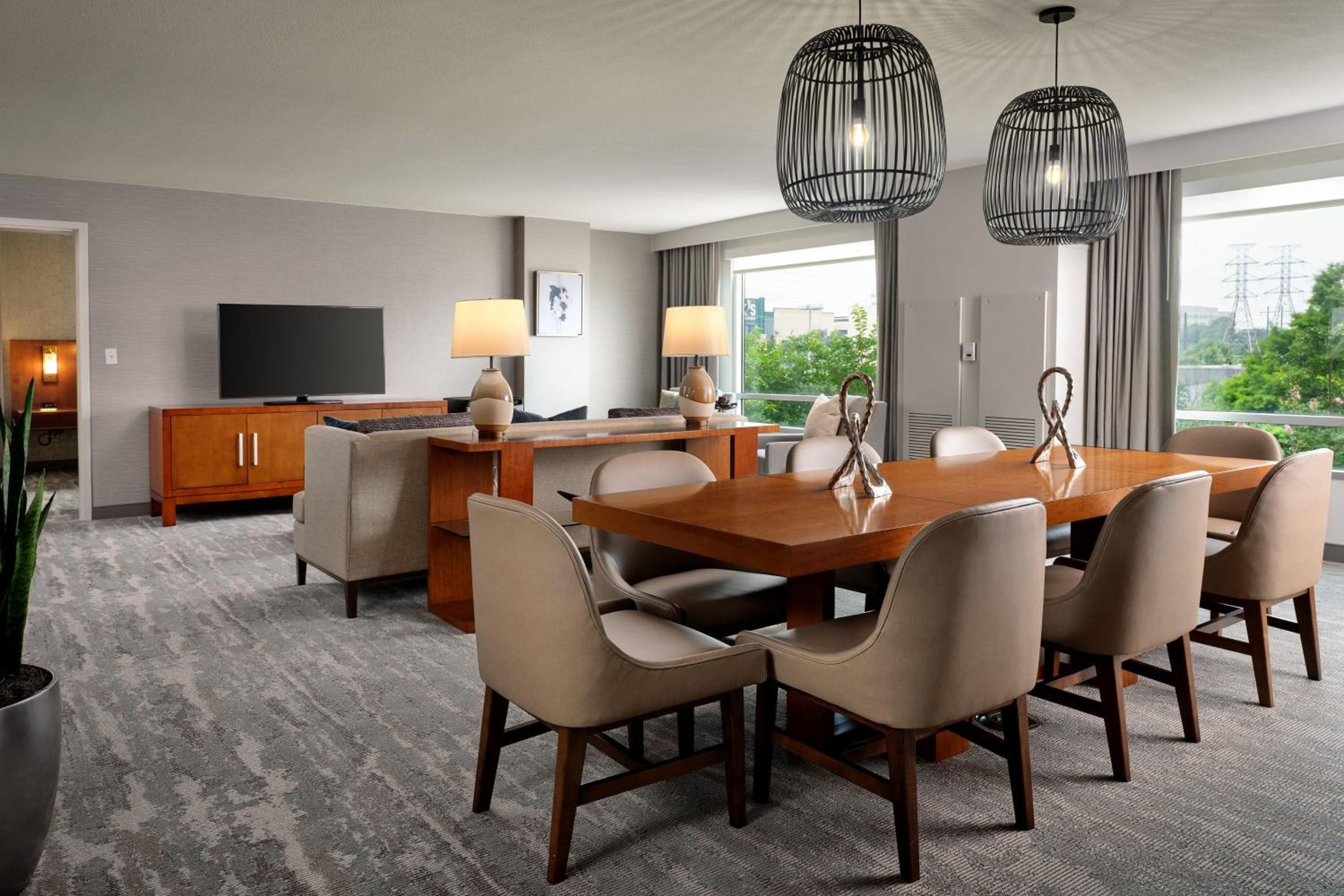 Hospitality Suite, Presidential Suite, 1 King