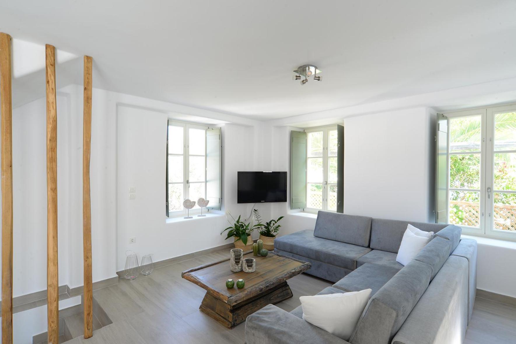 Apartment photo 2