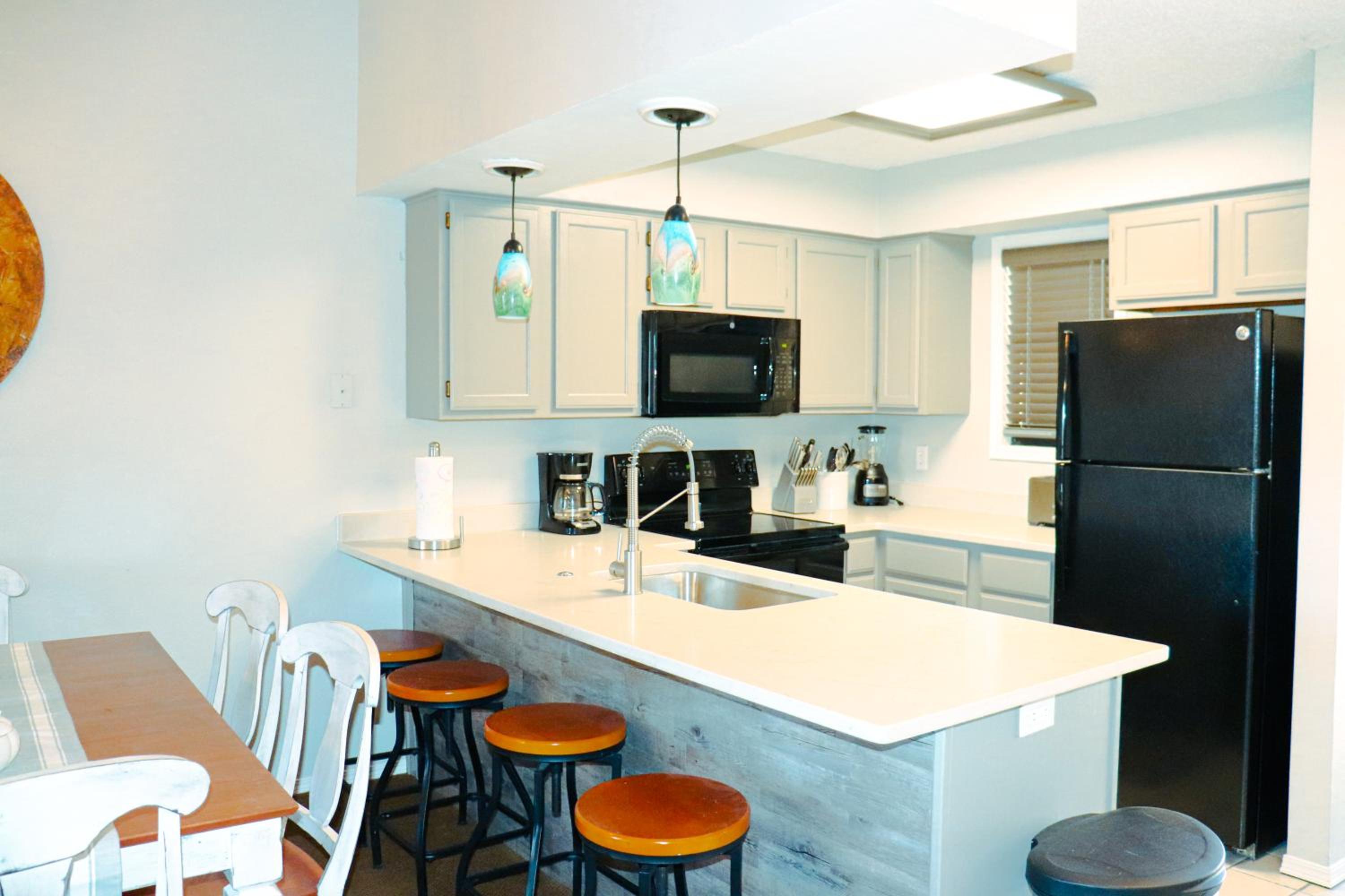 Suite with Balcony - Photo 2
