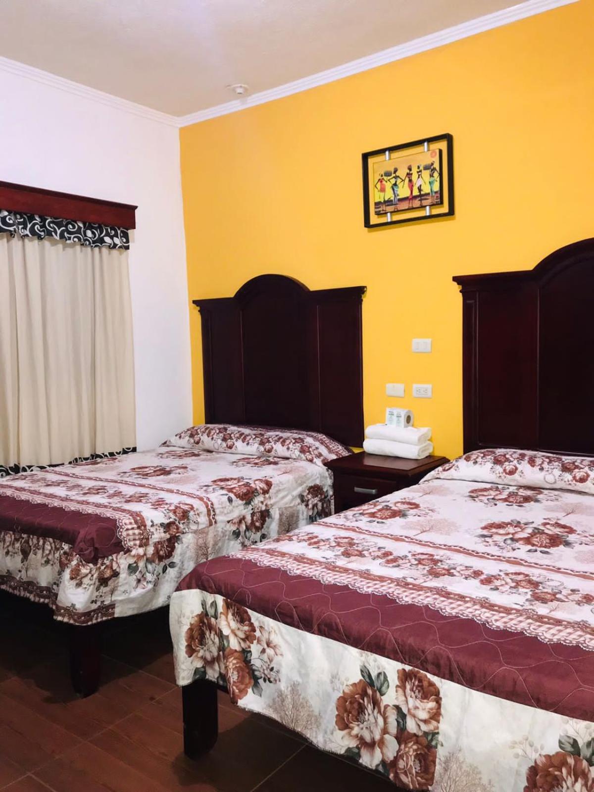 Twin Room - Photo 10