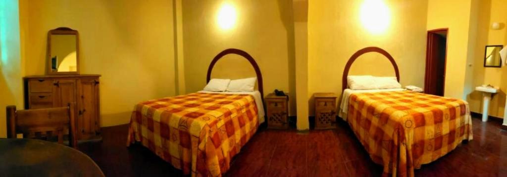 Twin Room - Photo 2