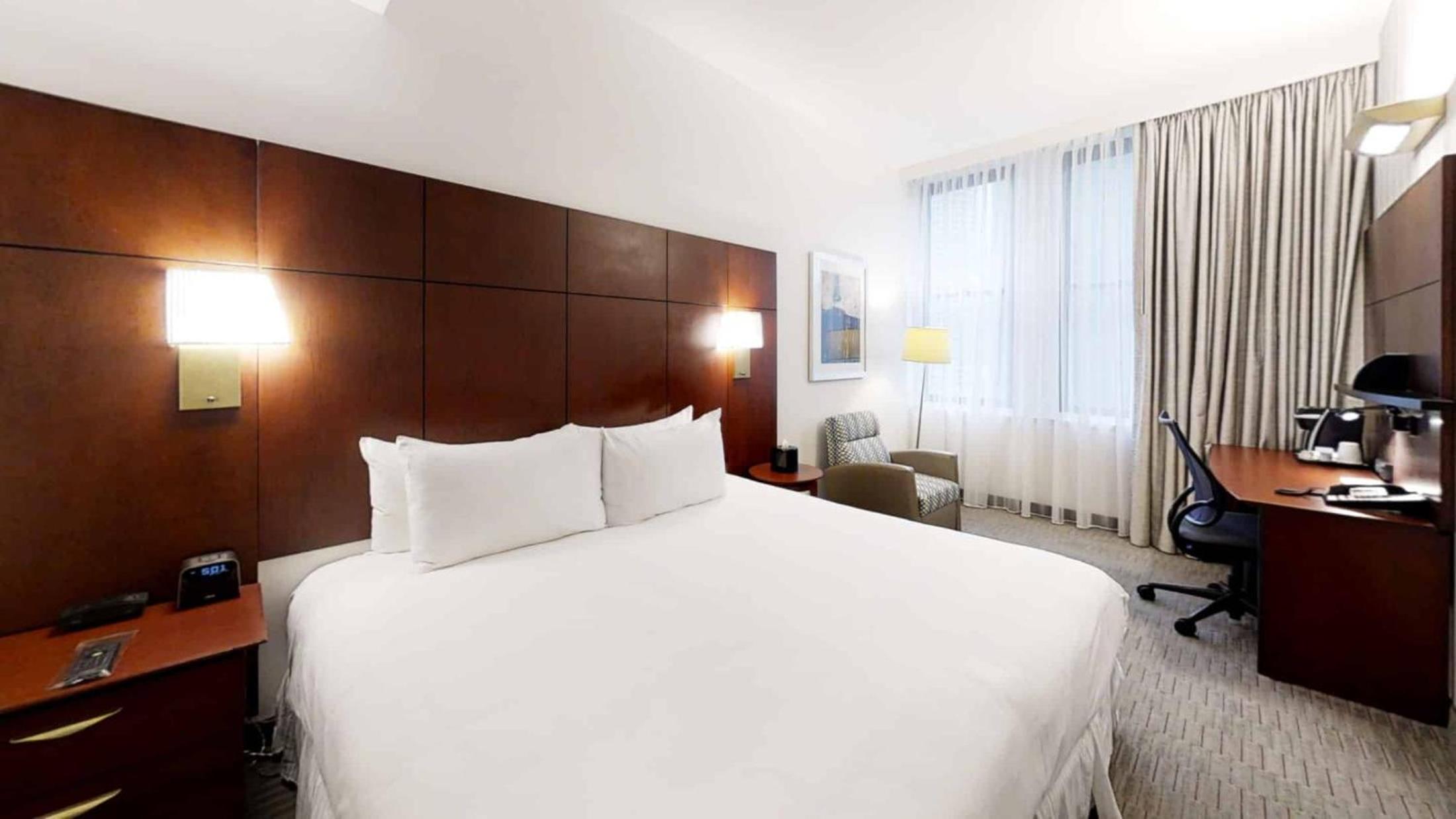 Standard King Room - Photo 1