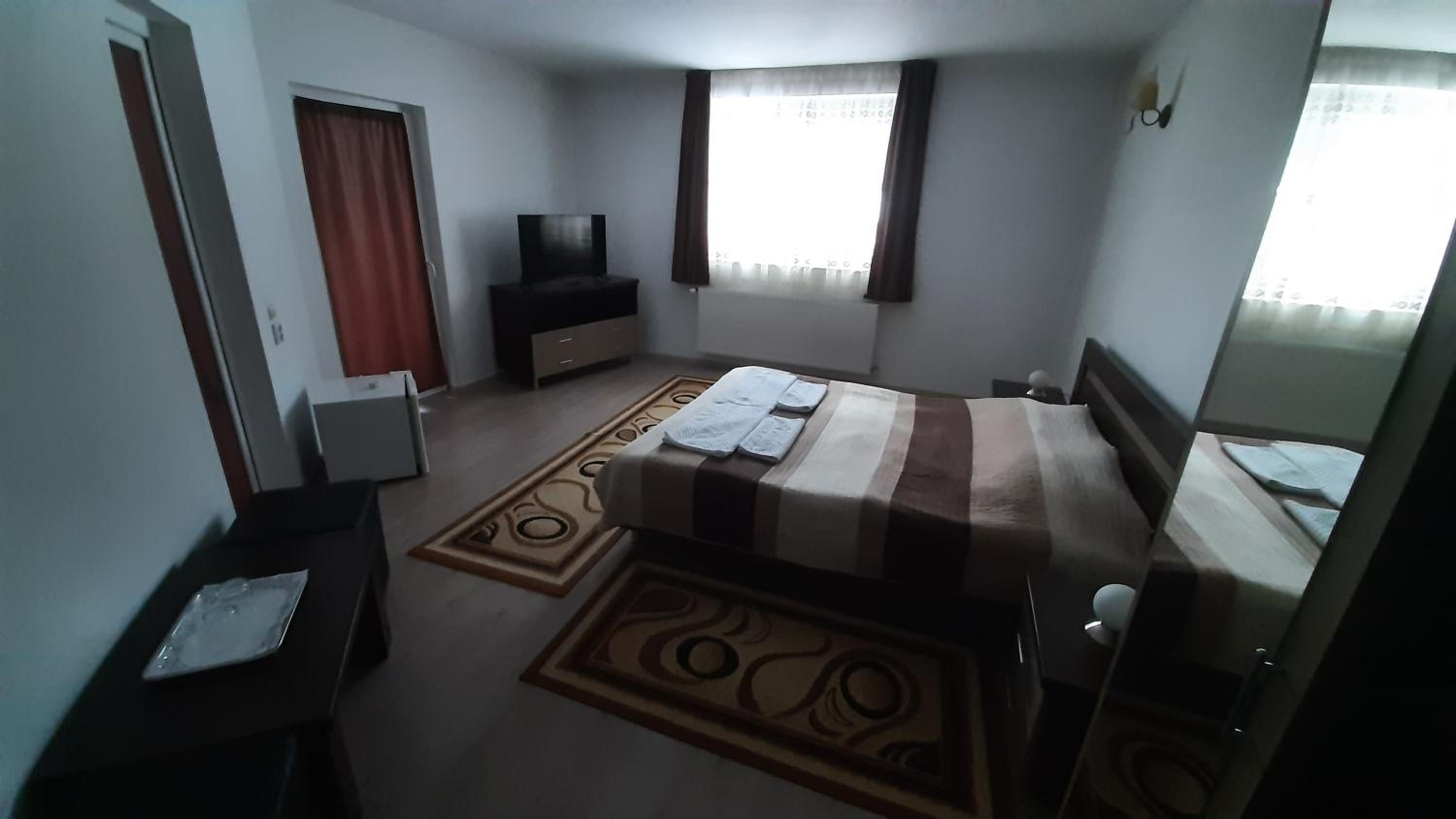 Double or Twin Room - Photo 3
