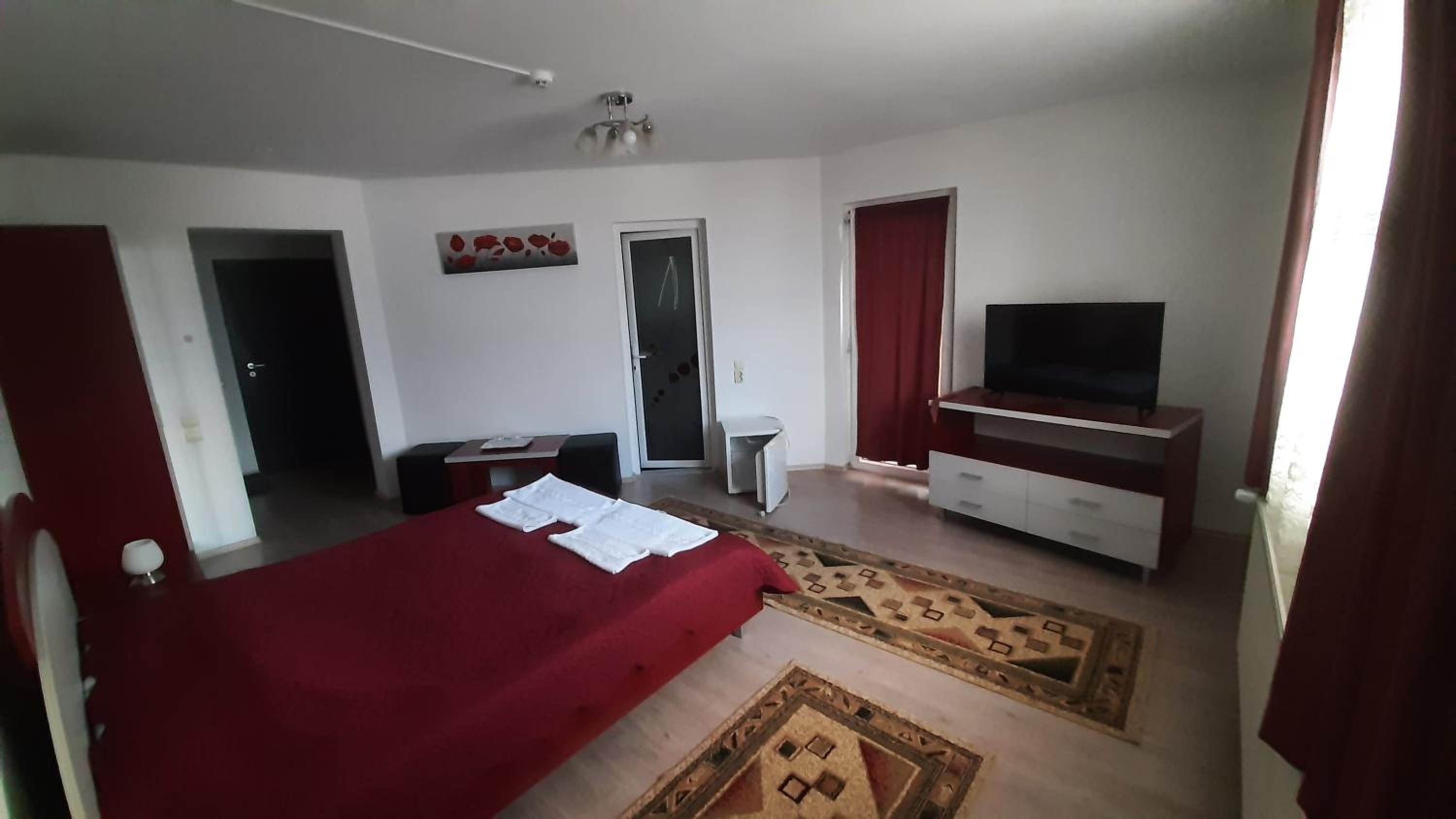 Double or Twin Room - Photo 5