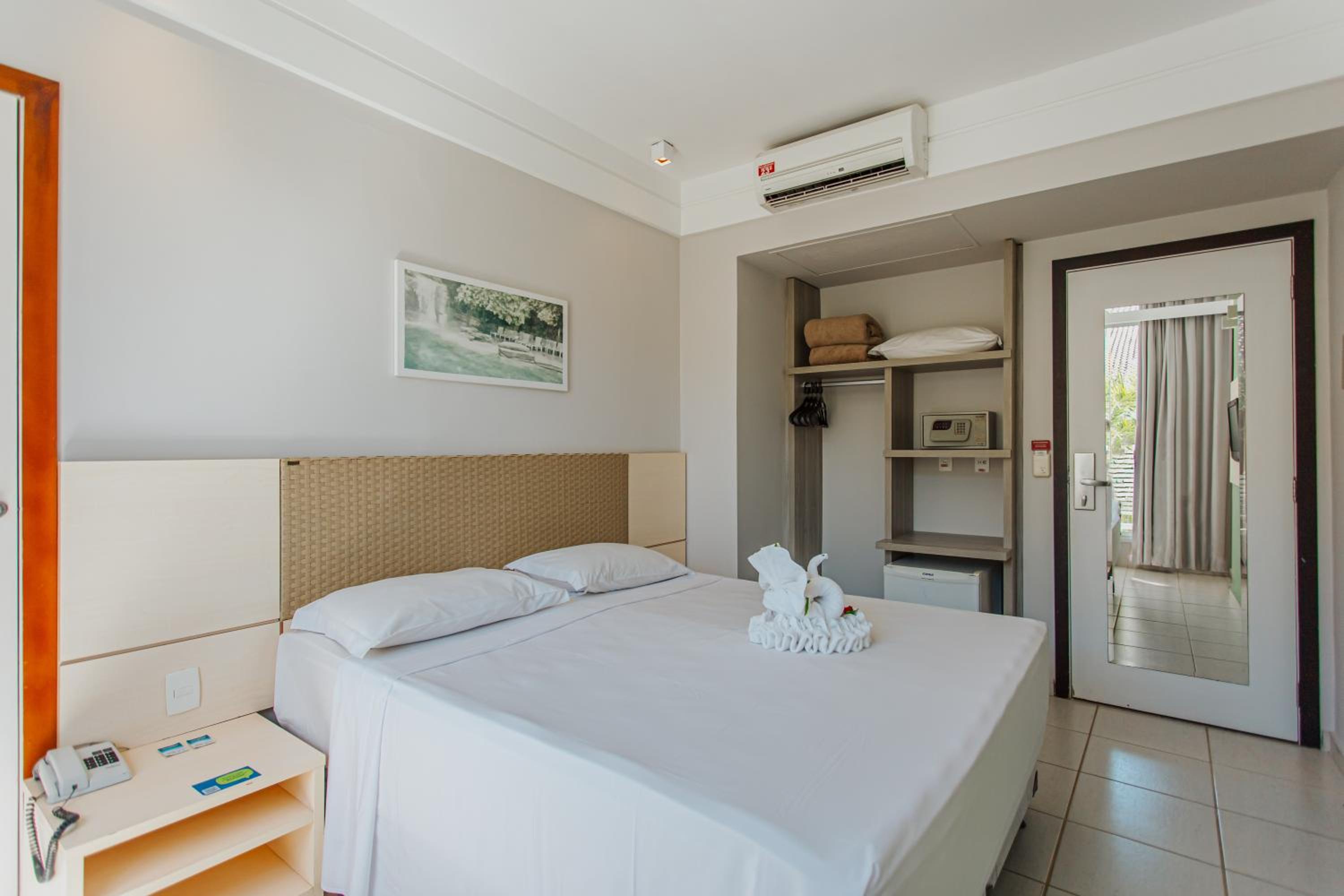 Standard Double Room with Access to Hot Park and Parque das Fontes photo 1