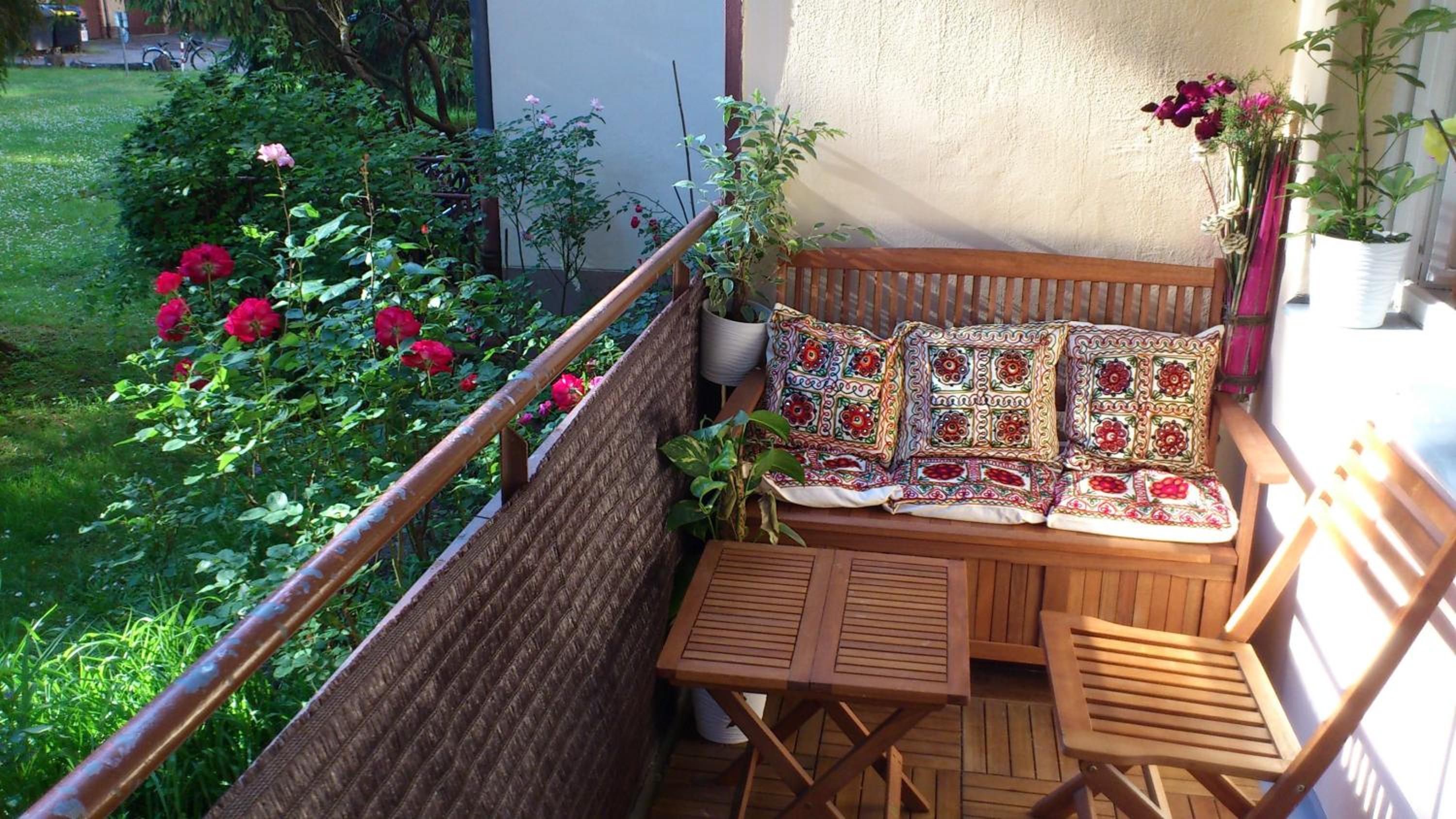 Apartment with Balcony photo 2