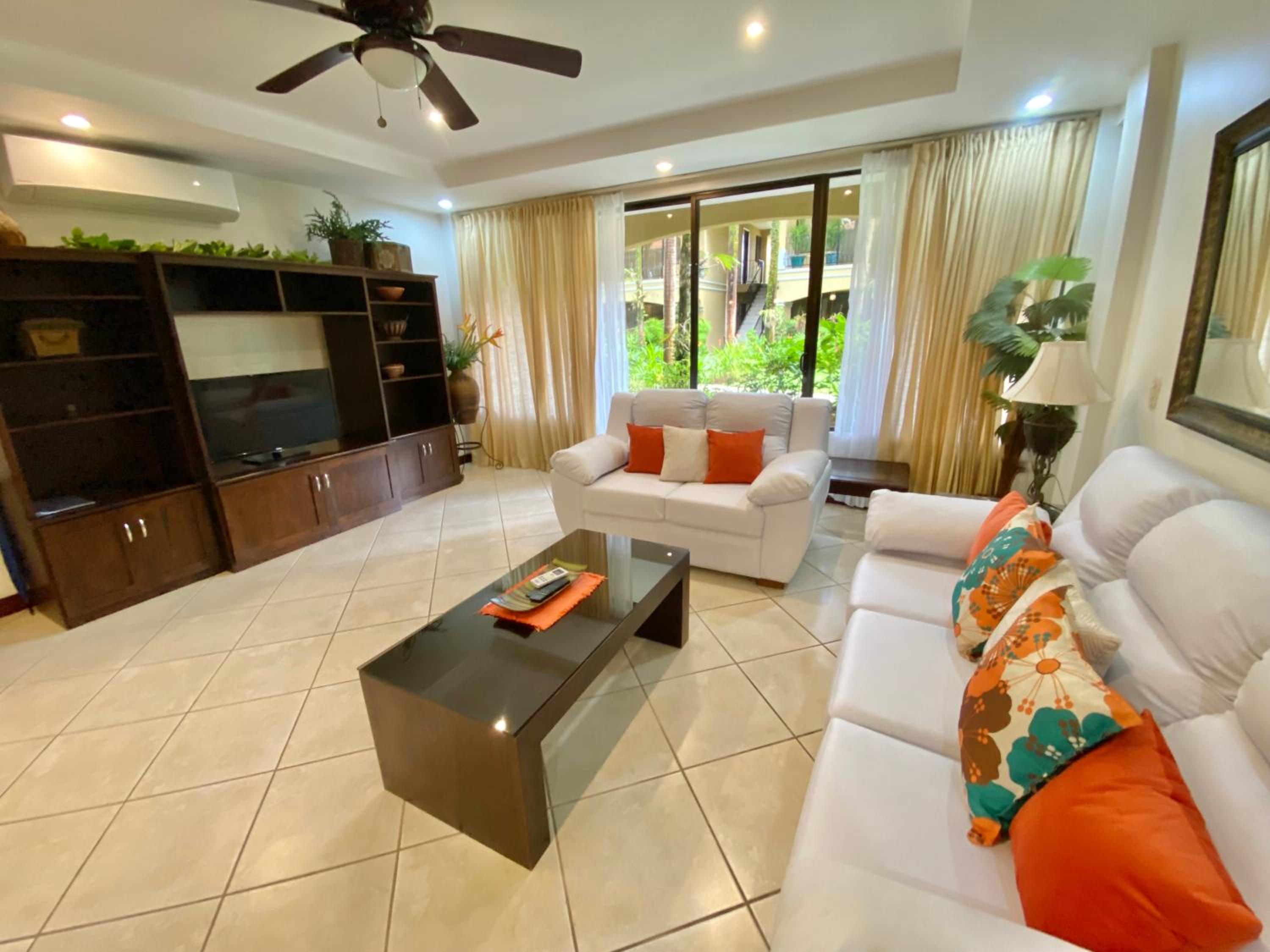 Standard Family Room - Photo 8