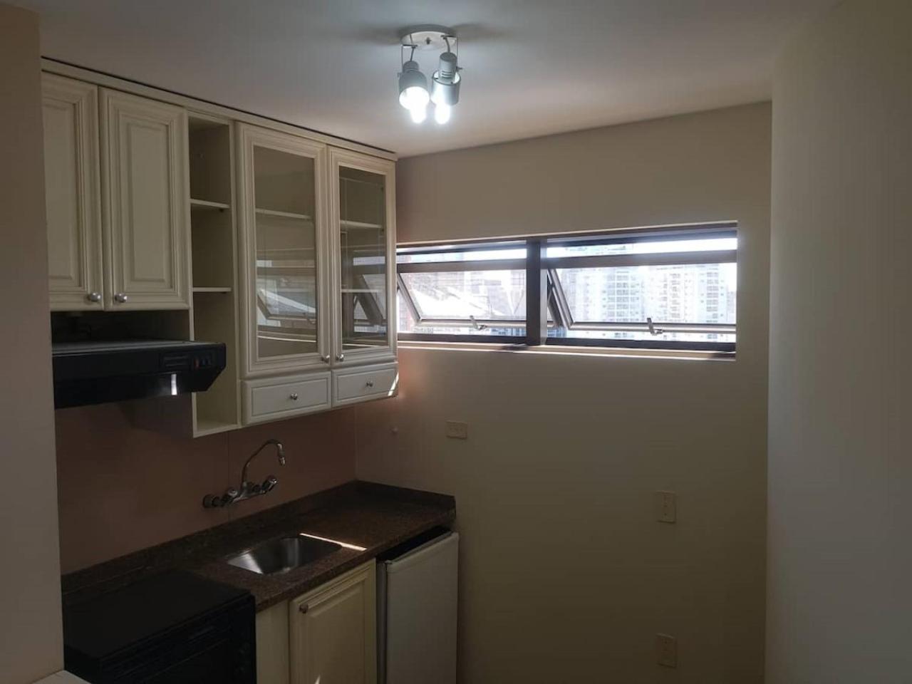 One-Bedroom Apartment - Photo 28