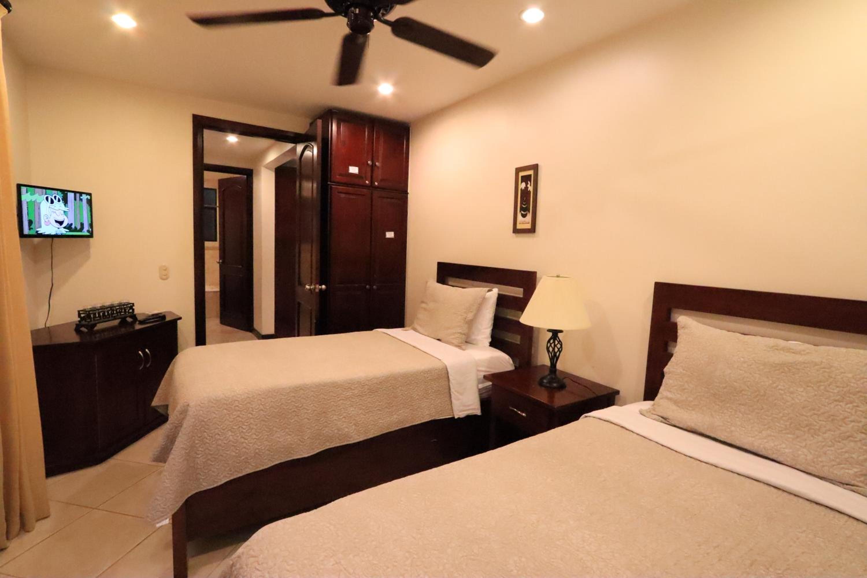 Standard Family Room - Photo 2