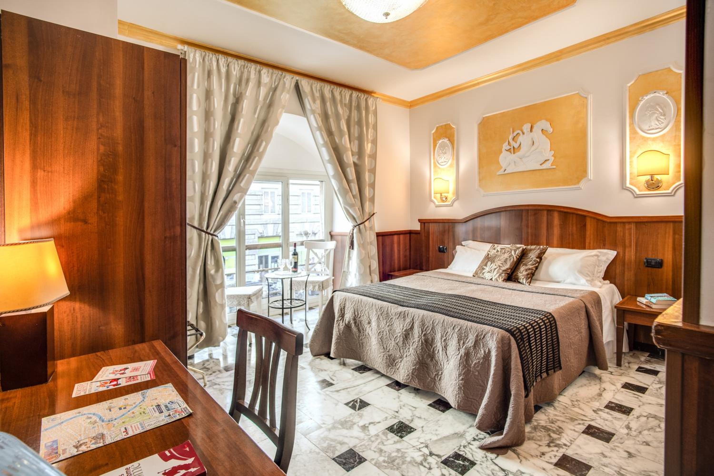 Double Room photo 2