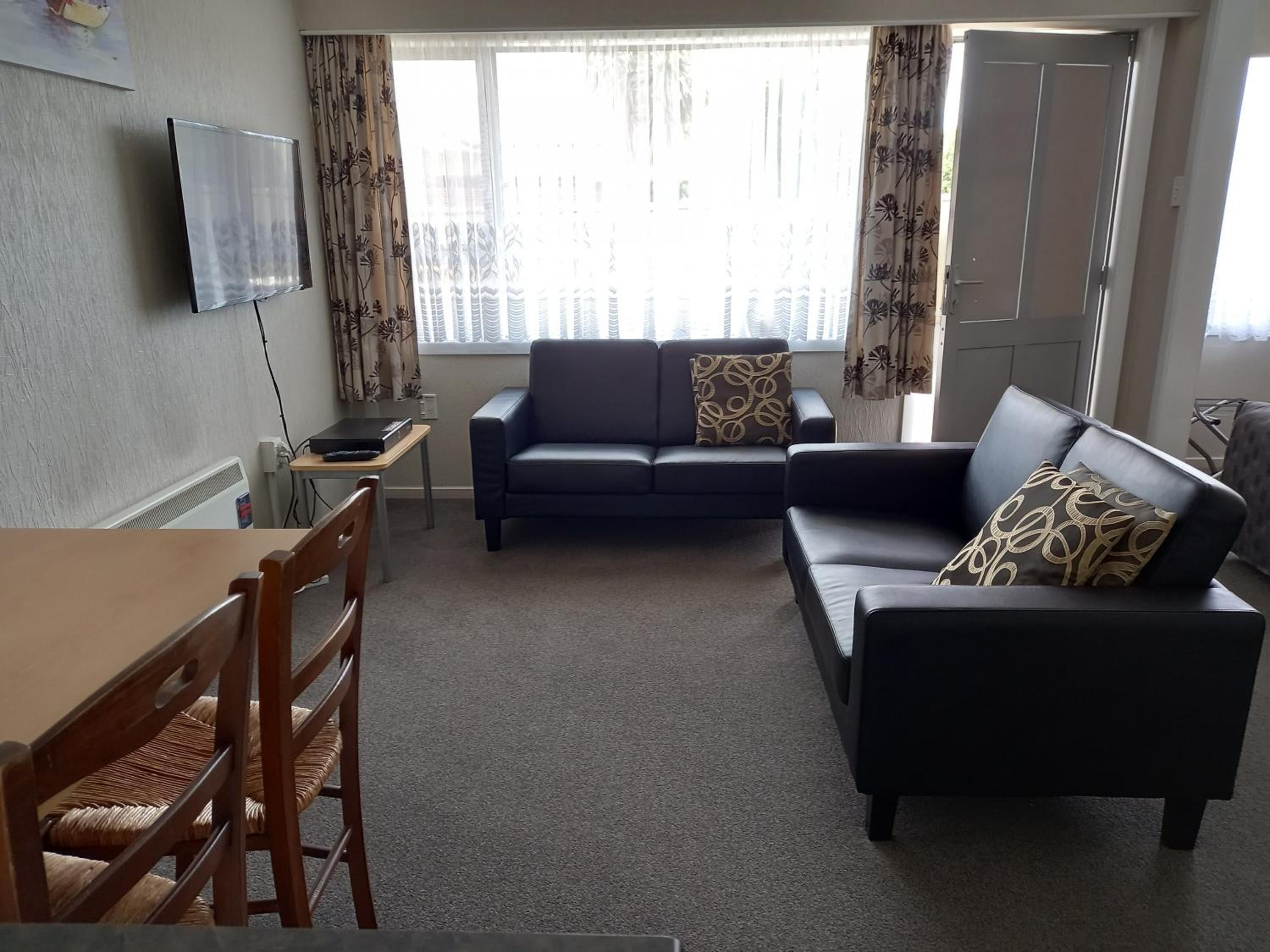 Standard Queen Suite - Photo 5