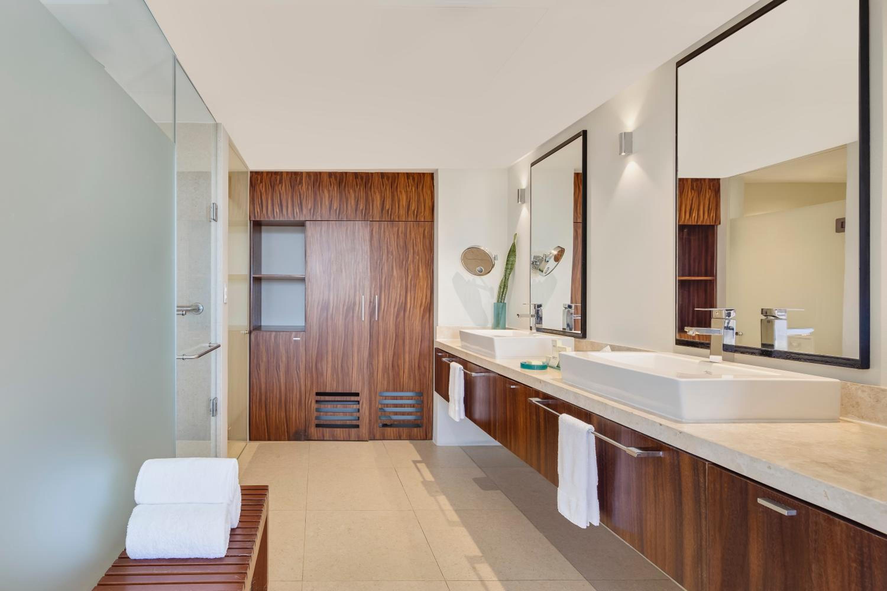 Family Suite - Photo 16