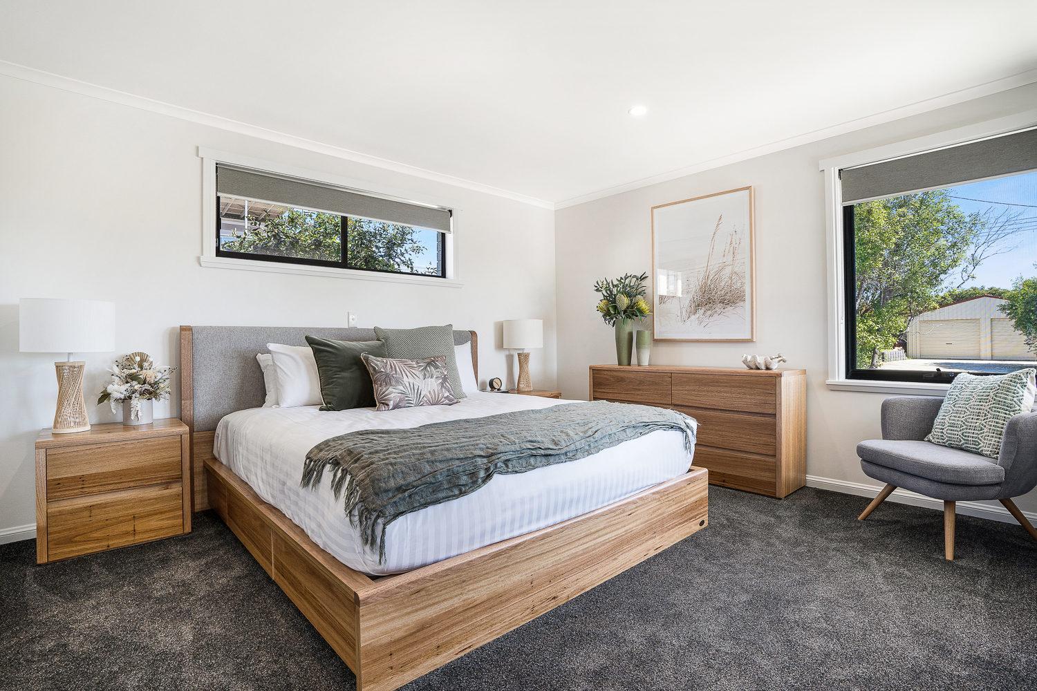 Five-Bedroom House photo 1