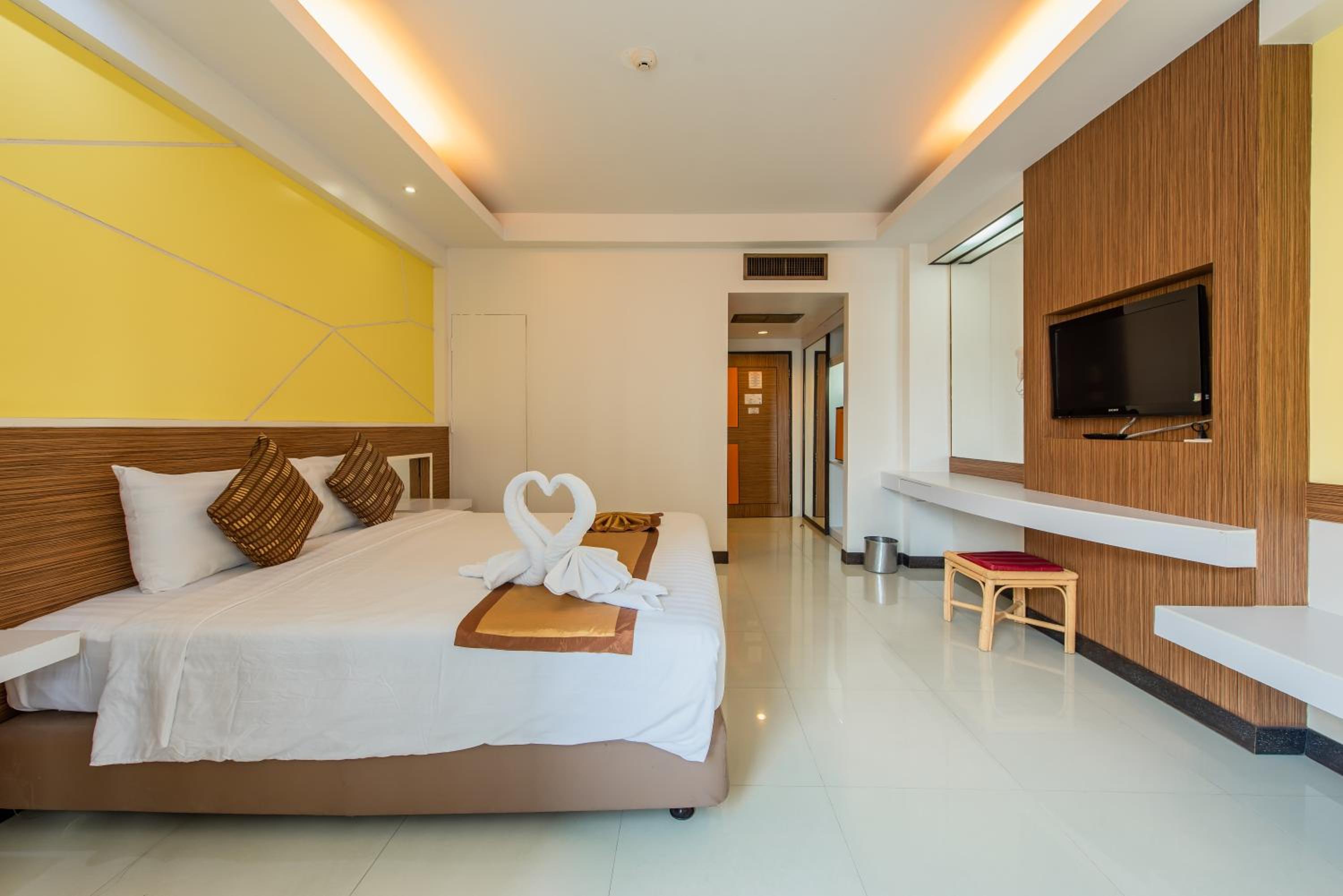 Superior Double or Twin Room - Photo 14