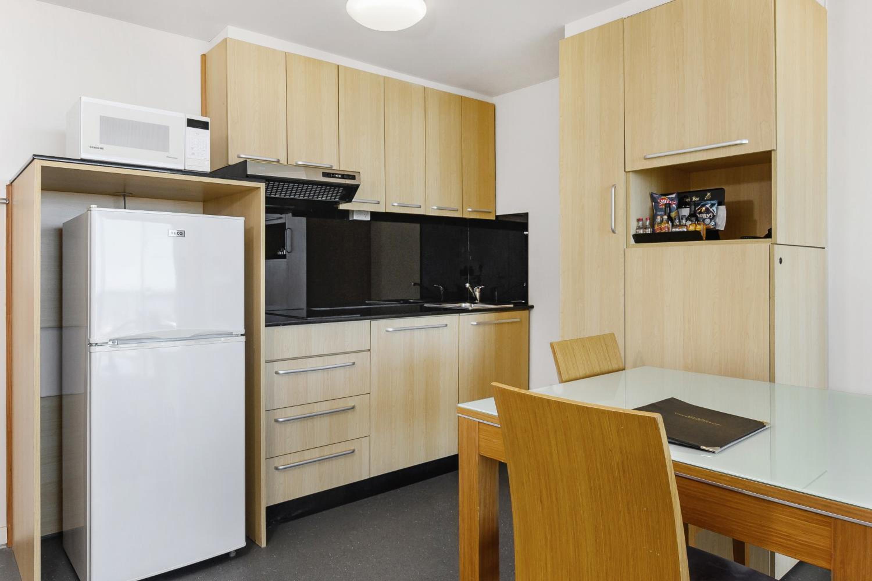 One-Bedroom Apartment - Photo 8