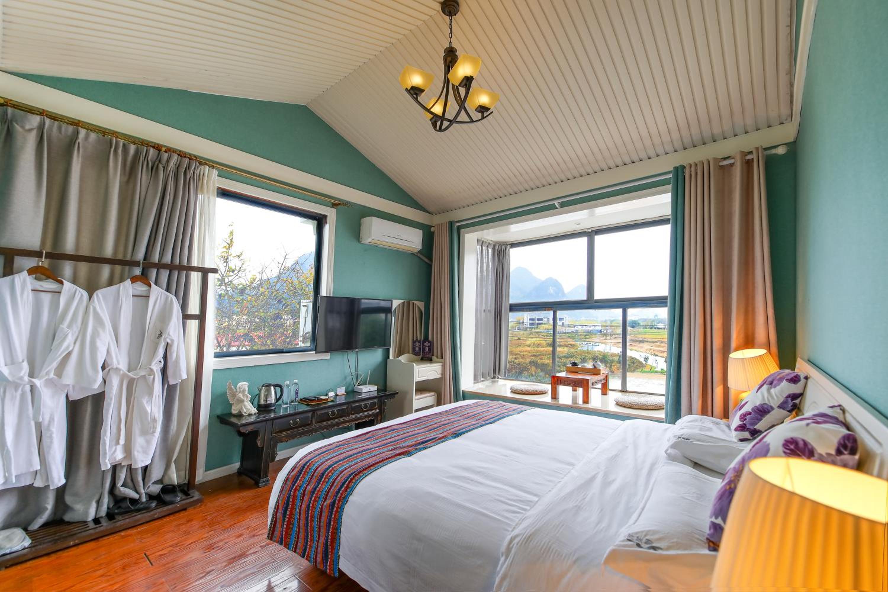 Deluxe Double Room-free pick up available from train station for minimun 2 nights stay