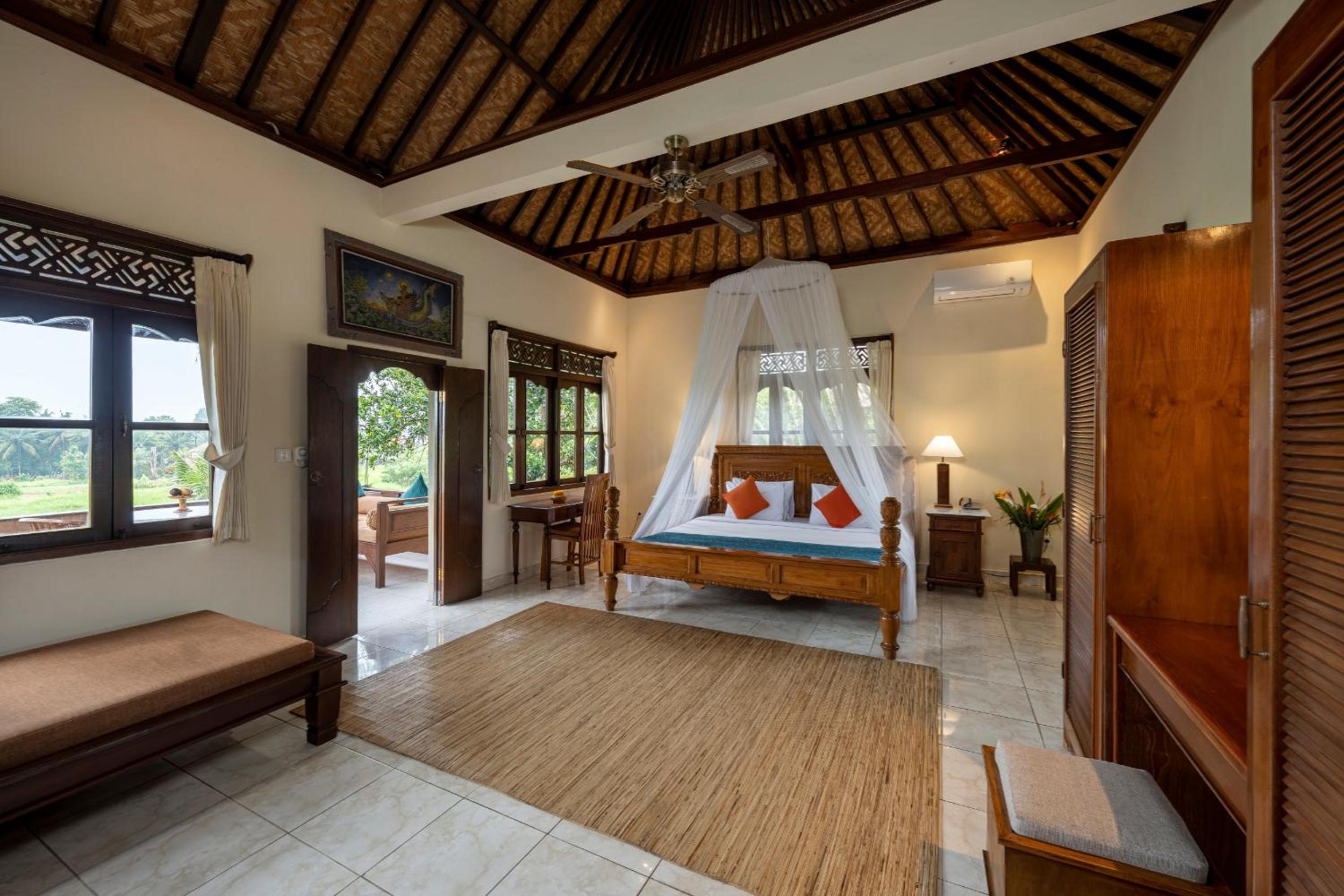 Grand Deluxe Room