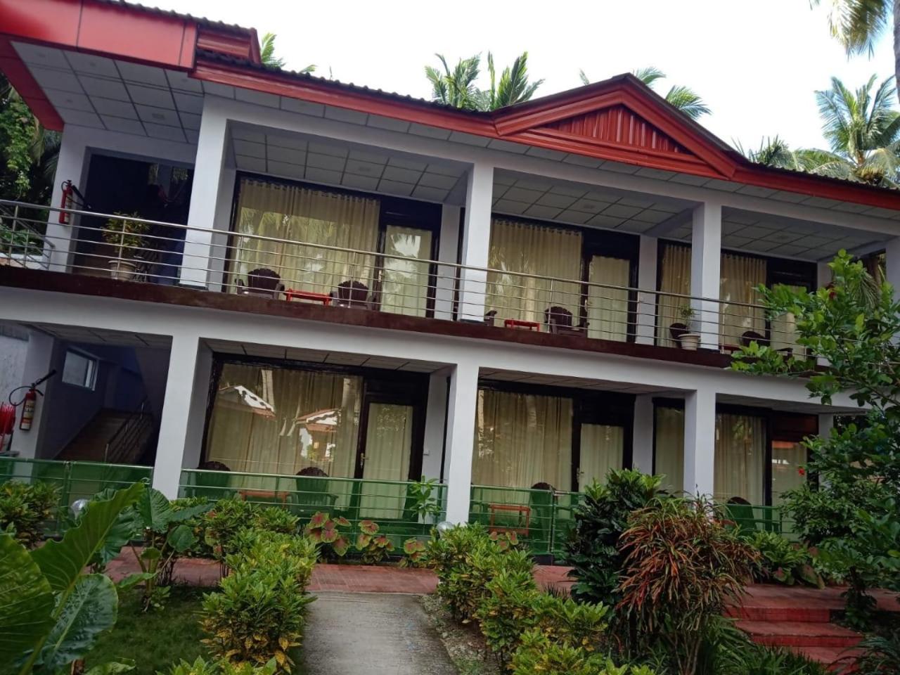 Deluxe Double Room with Balcony photo 3