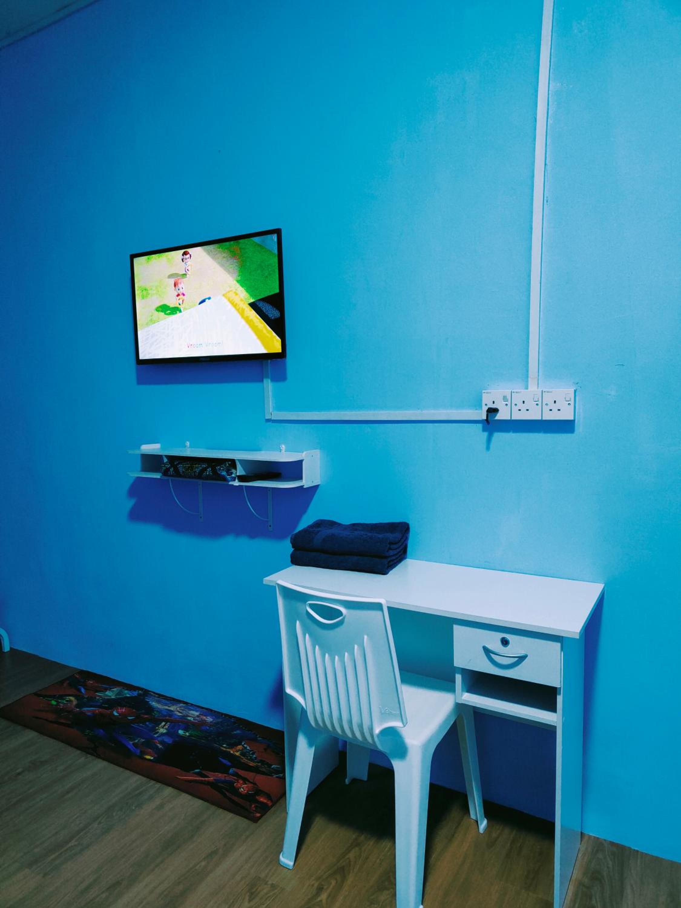 Queen Room photo 2