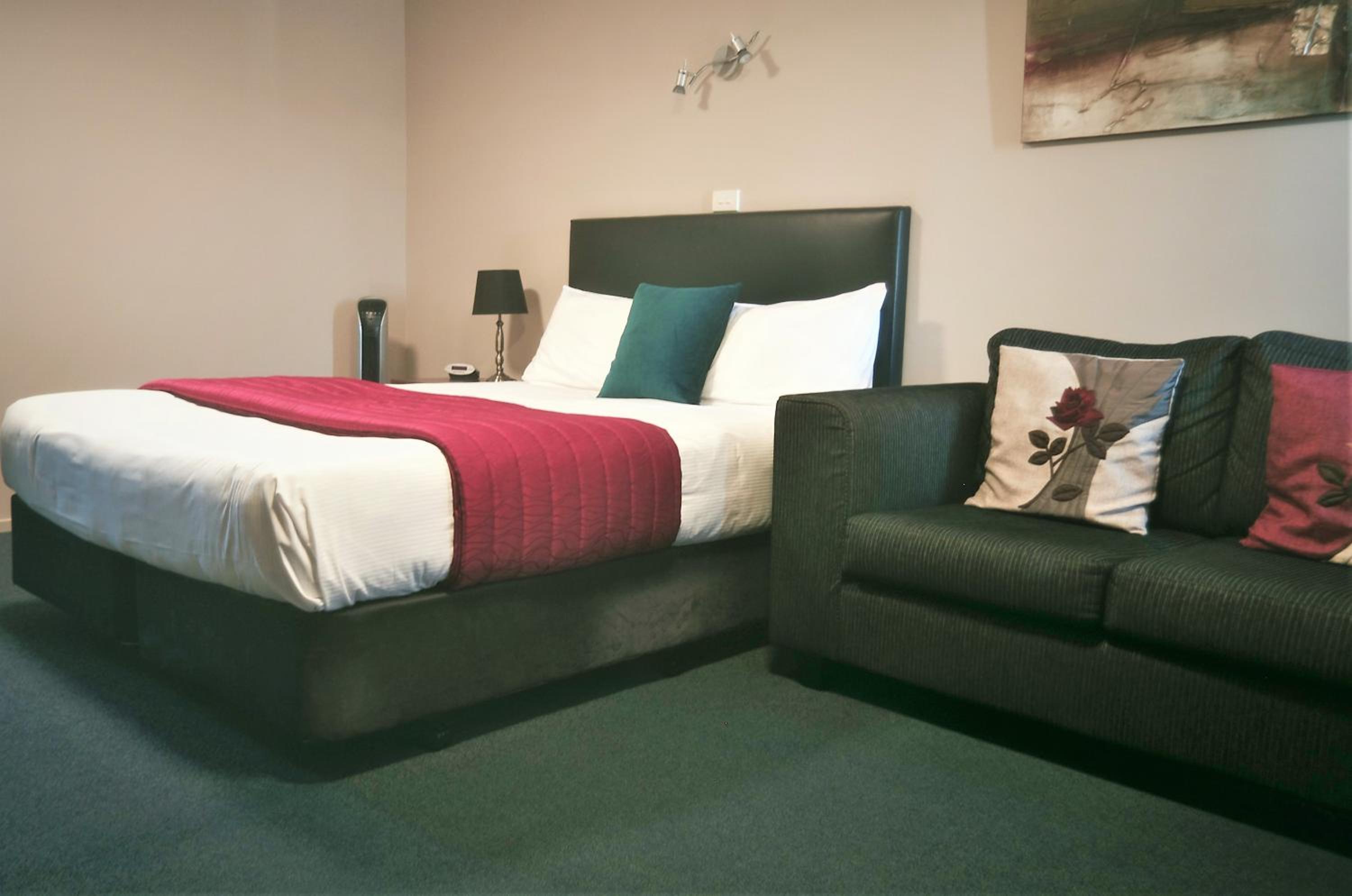 Studio with Spa Bath - Ground Floor photo 1