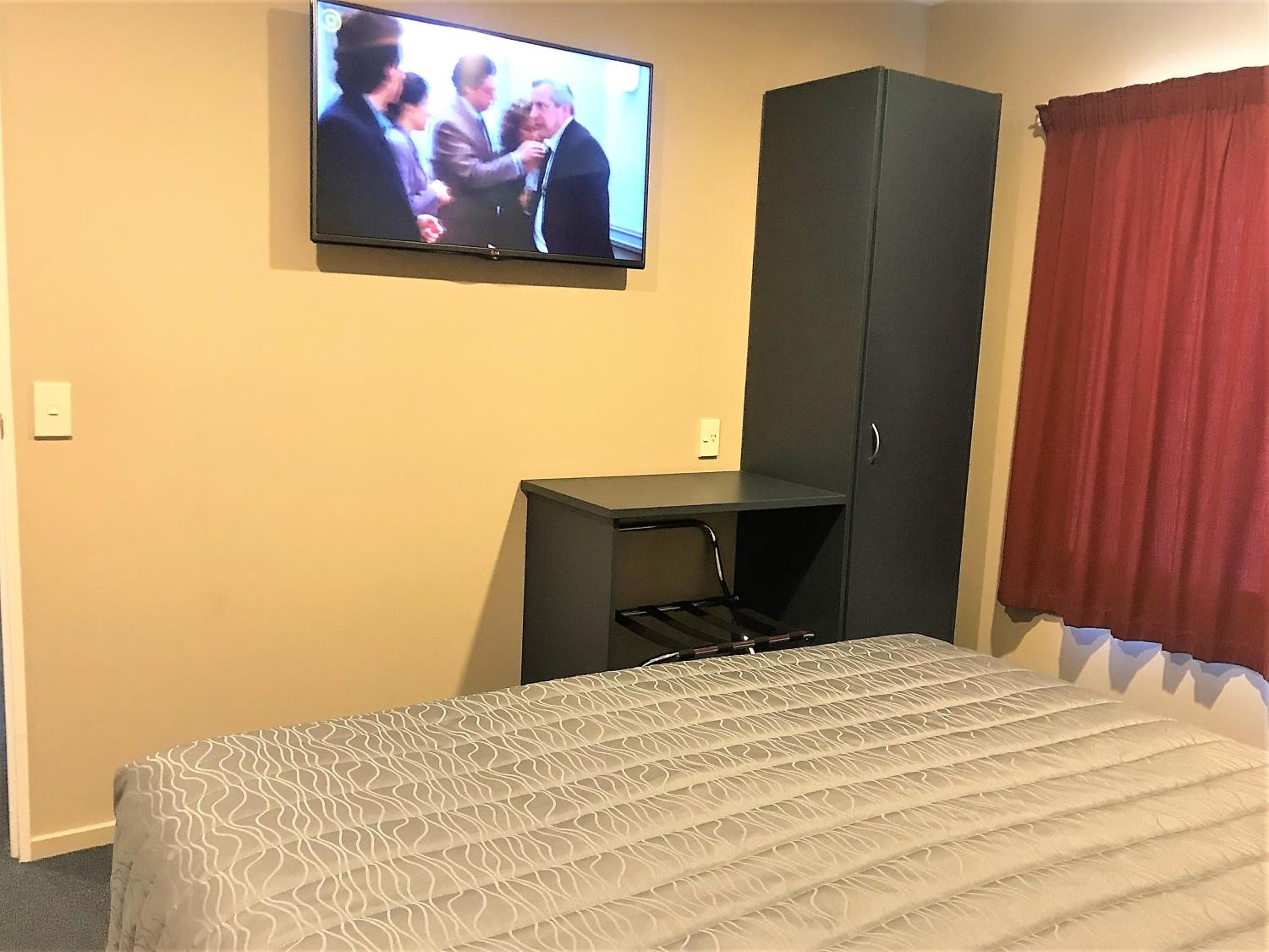 Executive Two-Bedroom Apartment with Spa Bath 8 photo 1
