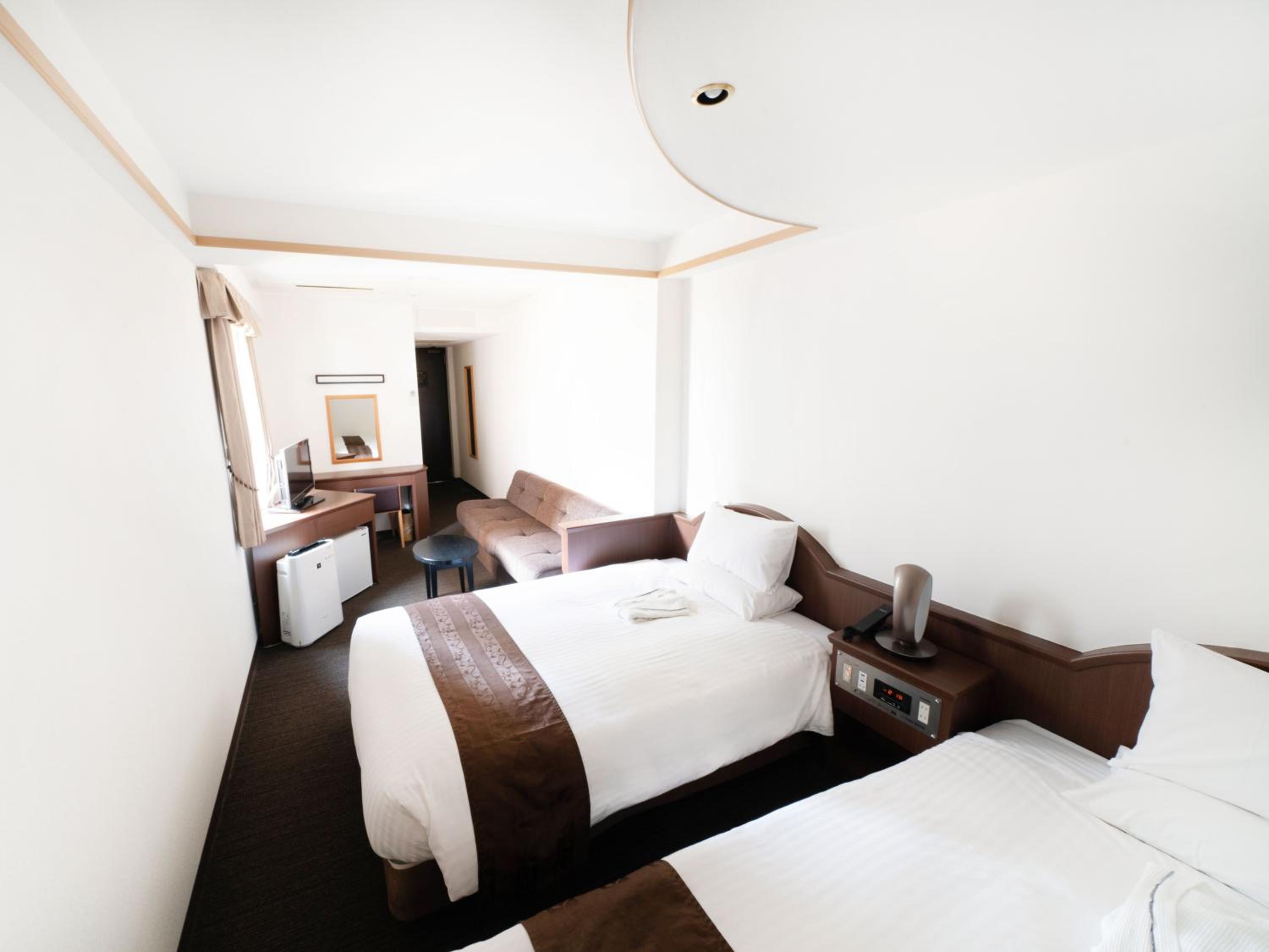 Standard Twin Room - Non-Smoking