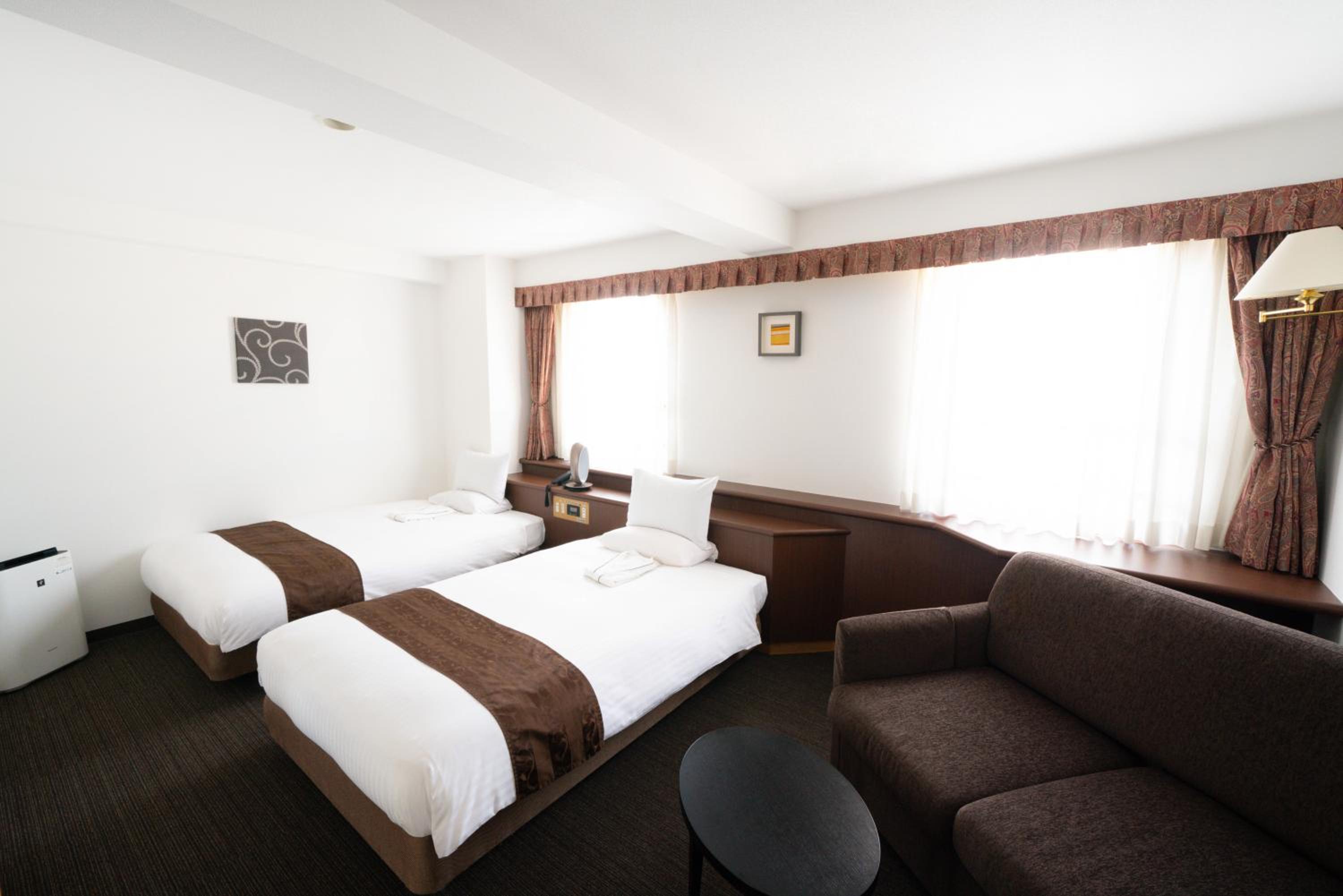 Deluxe Twin Room - Non-Smoking - Photo 2