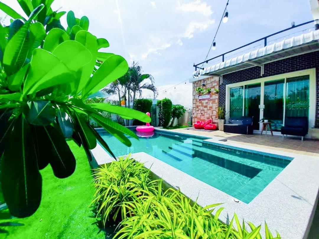 Villa with Private Pool - Photo 19