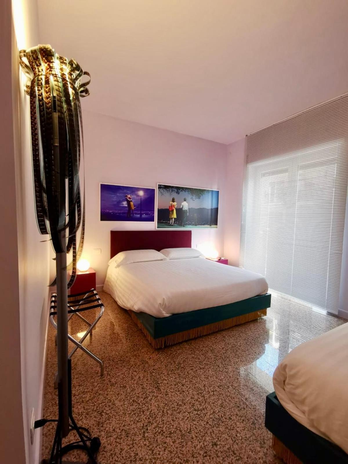Classic Triple Room - Photo 12