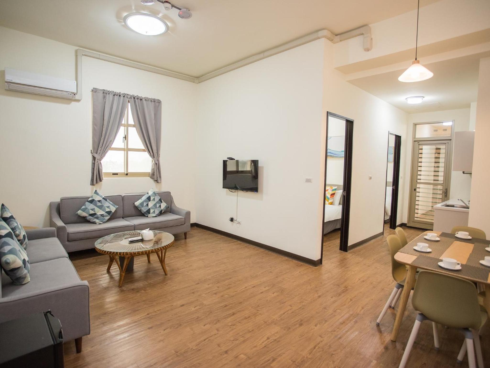 Three-Bedroom Suite - Photo 3