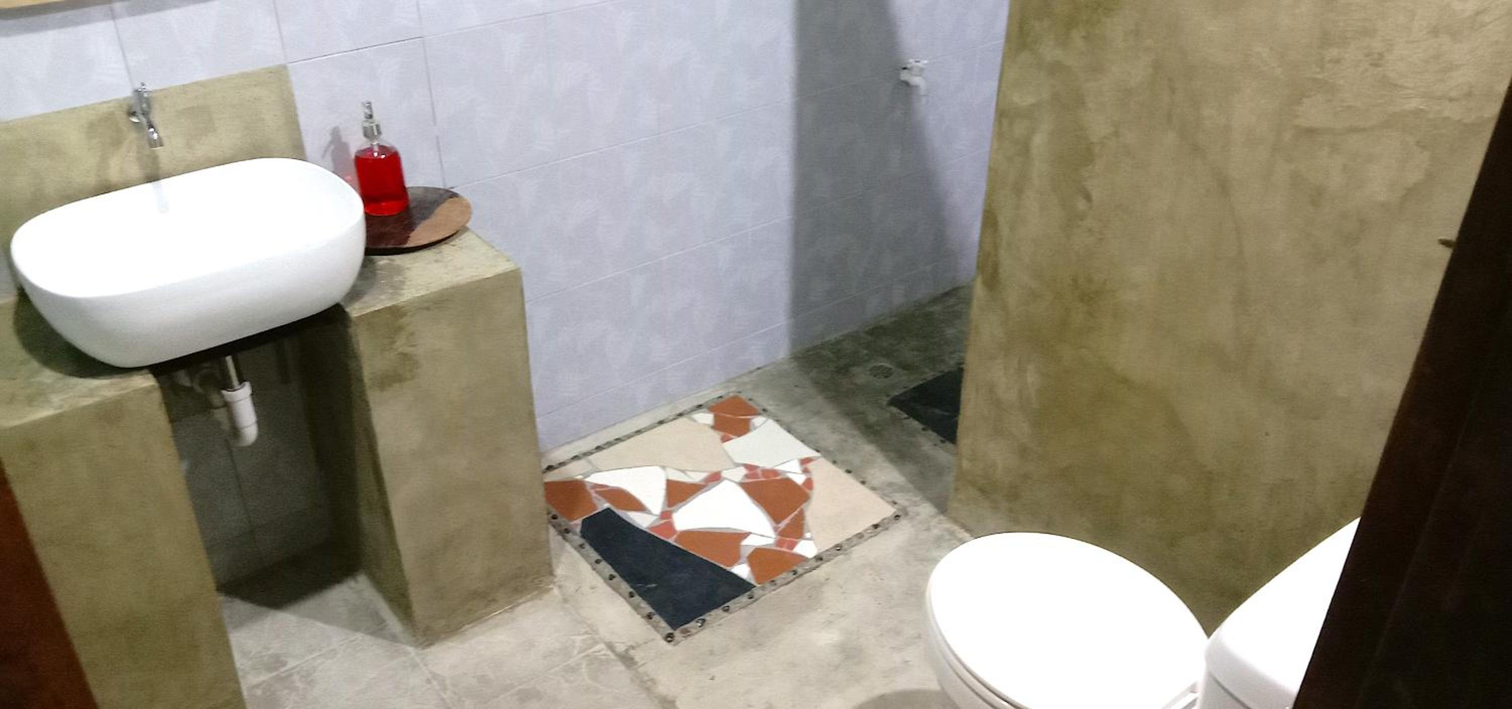 Double Room with Private Bathroom - Photo 4