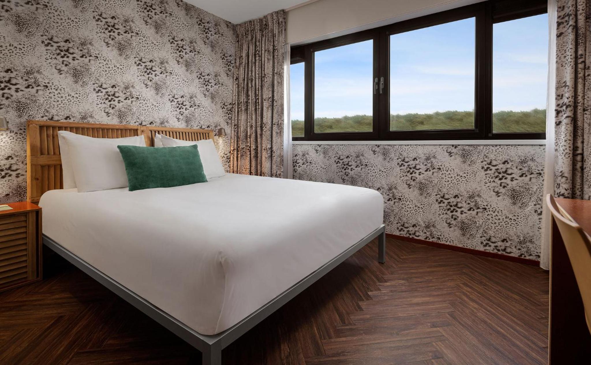 Comfort Room Landside