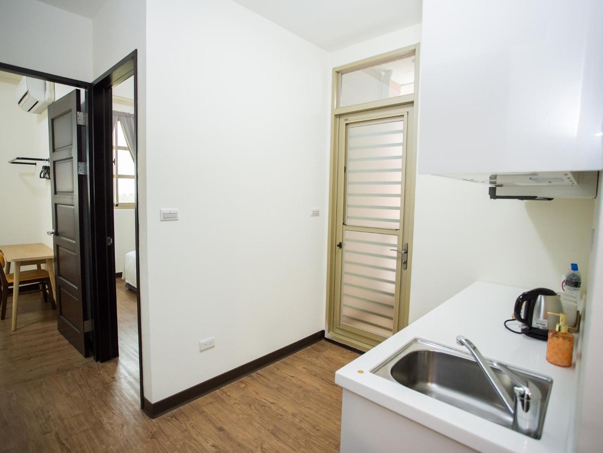 Two-Bedroom Suite - Photo 7