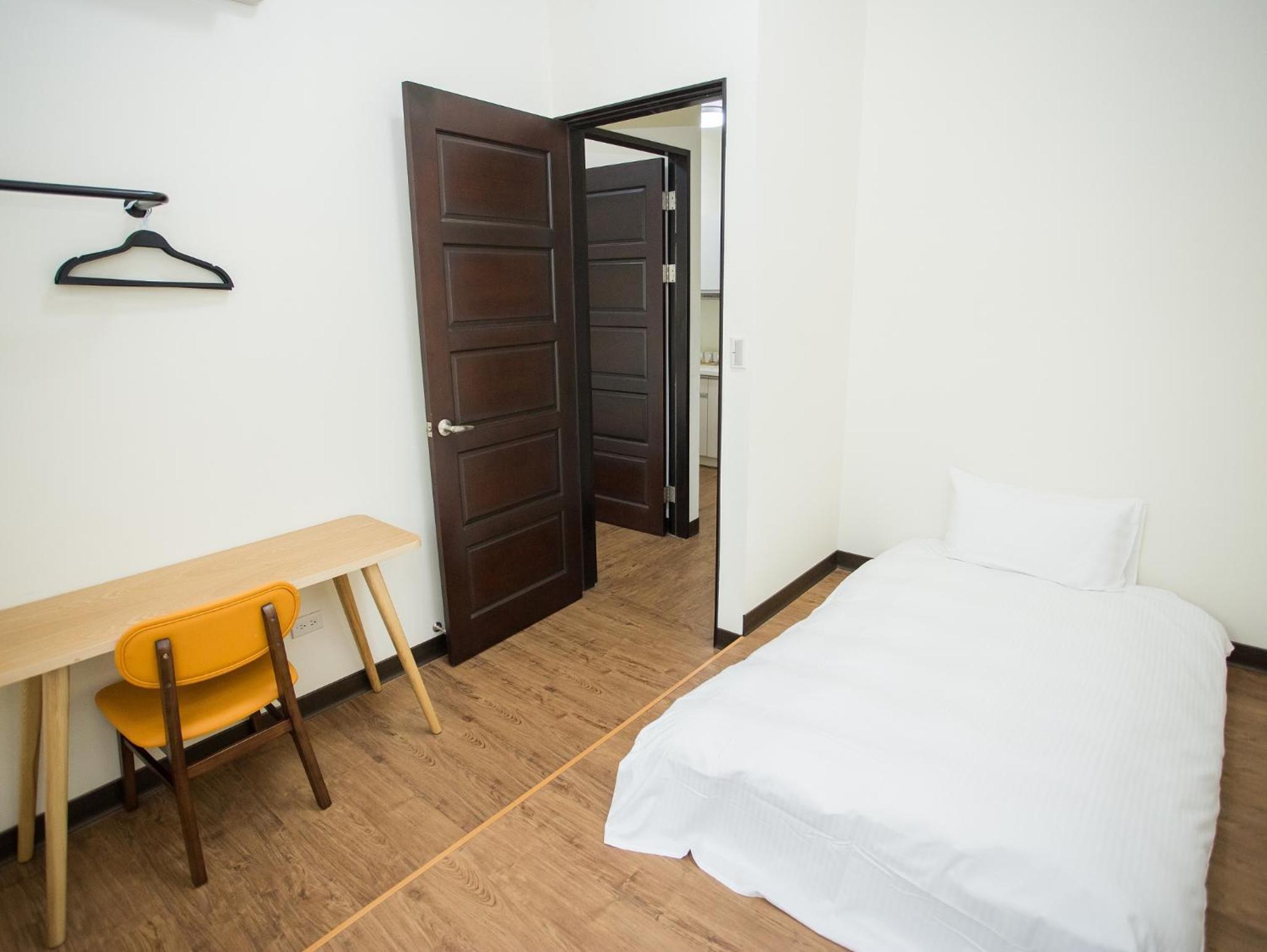 Two-Bedroom Suite - Photo 2